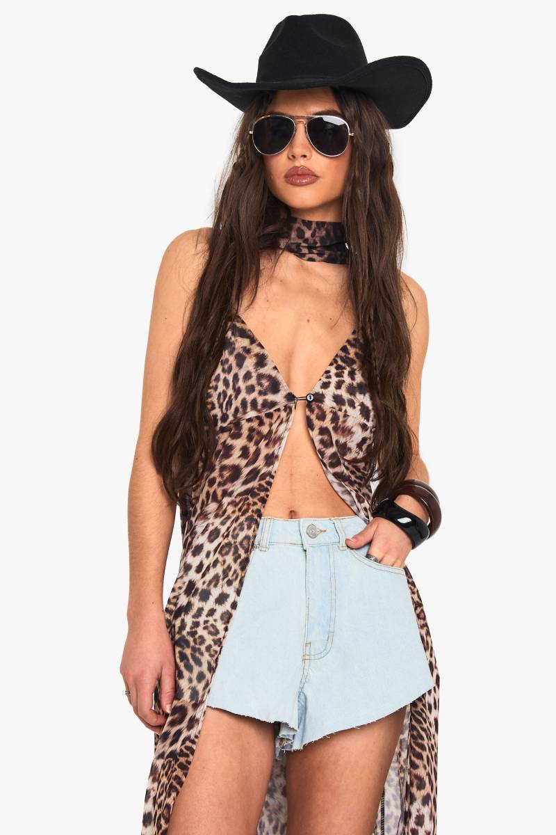 Basic Jeansshorts - Bleached Blue - 34, Bleached Blue von boohoo