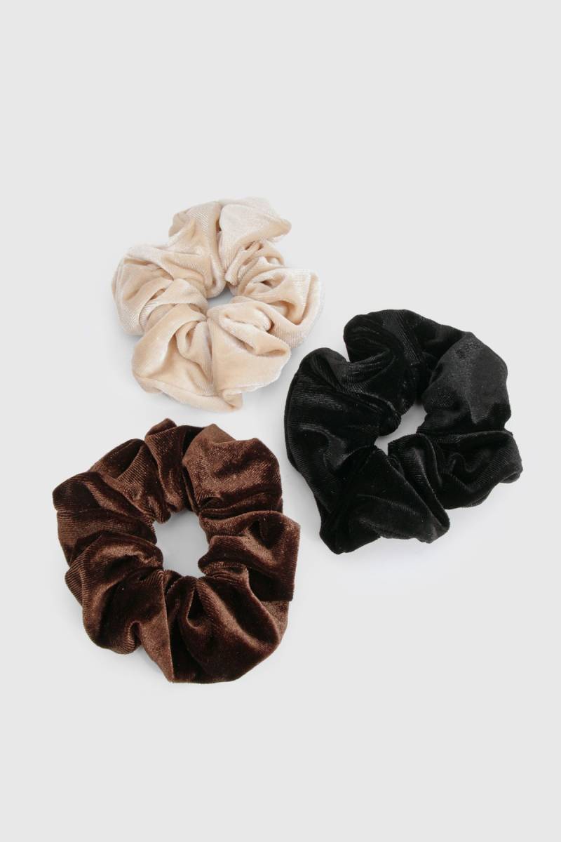 Womens Large Velvet Scrunchies 3 Pack - Multi - One Size, Multi von boohoo