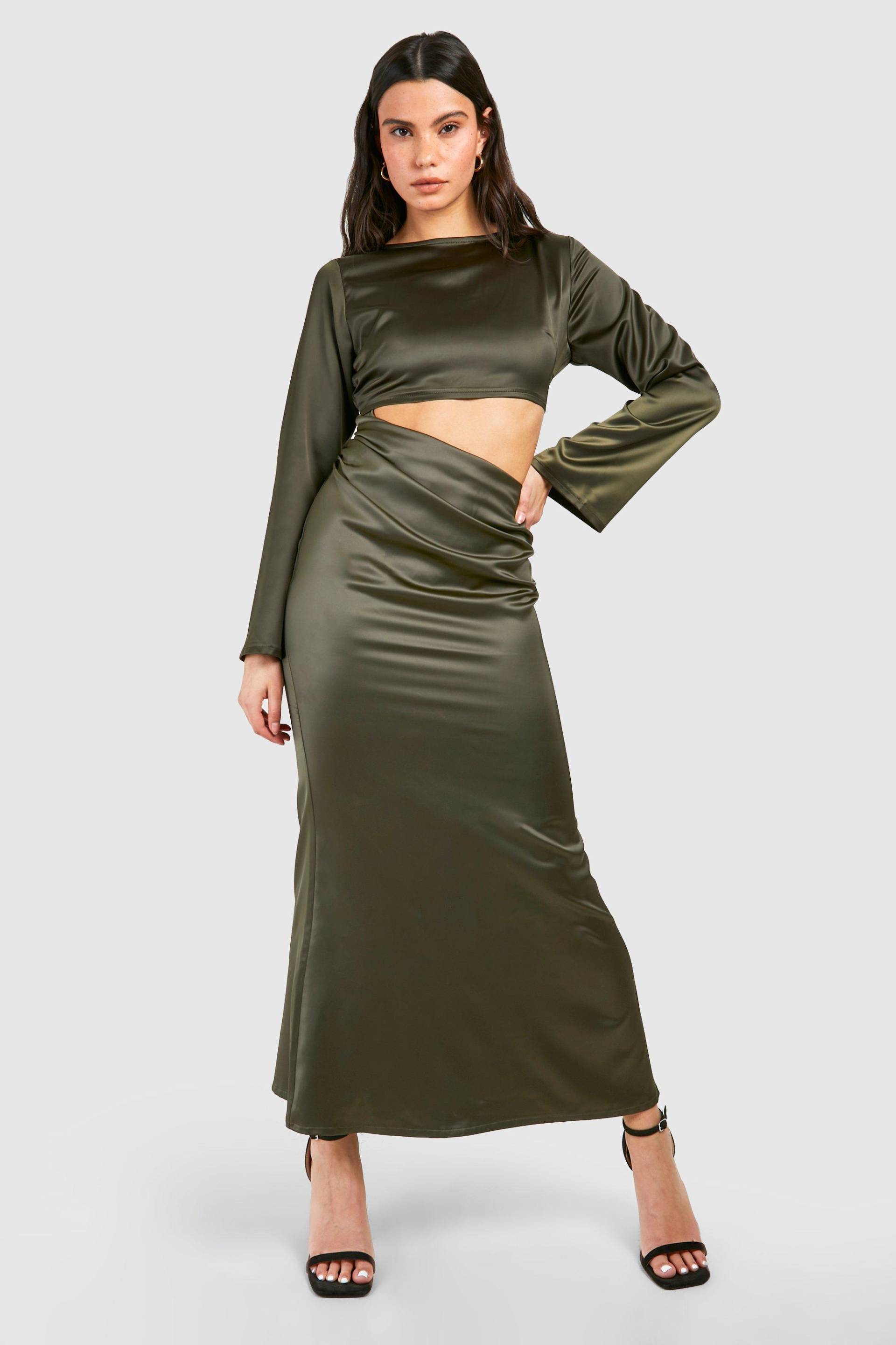 Womens Satin Cut Out Long Sleeve Maxi Dress - Khaki - 12, Khaki von boohoo