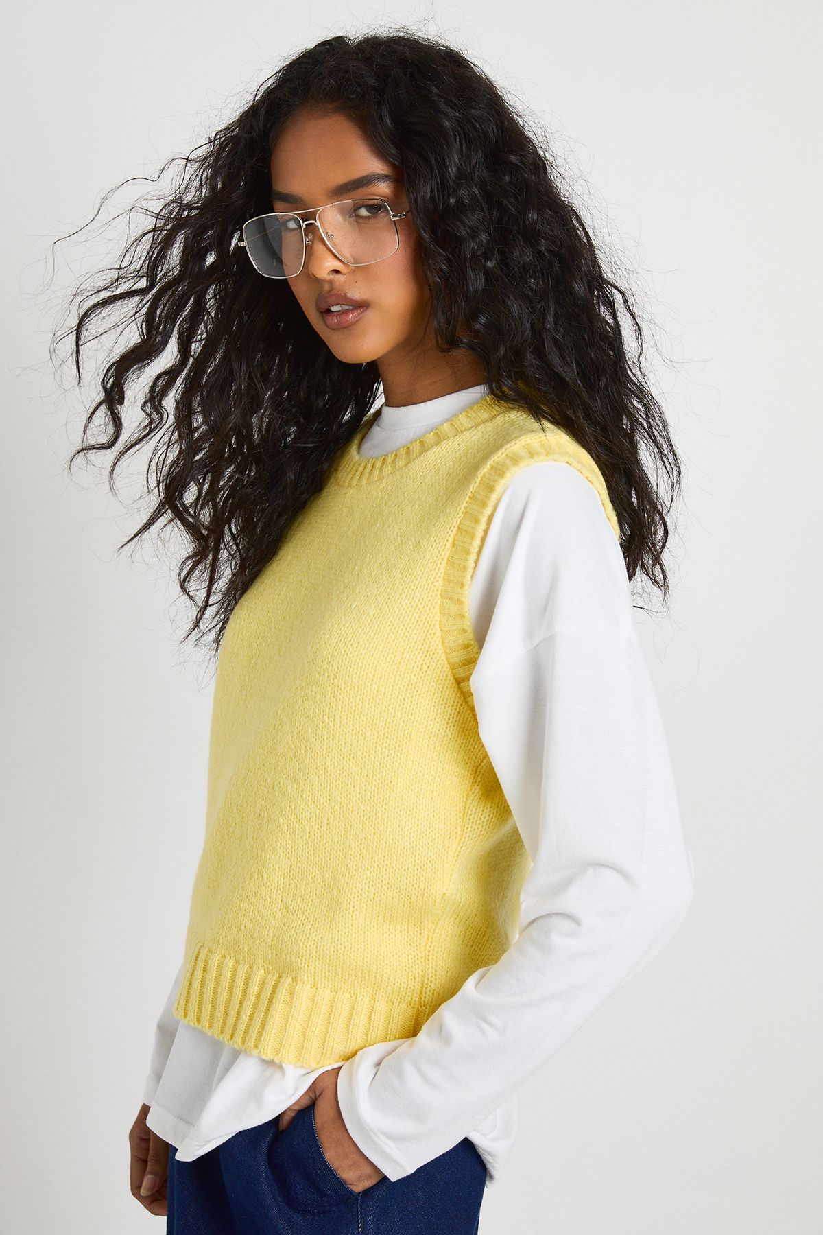 Womens Soft Knit Crew Neck Vest - Butter - S, Butter von boohoo