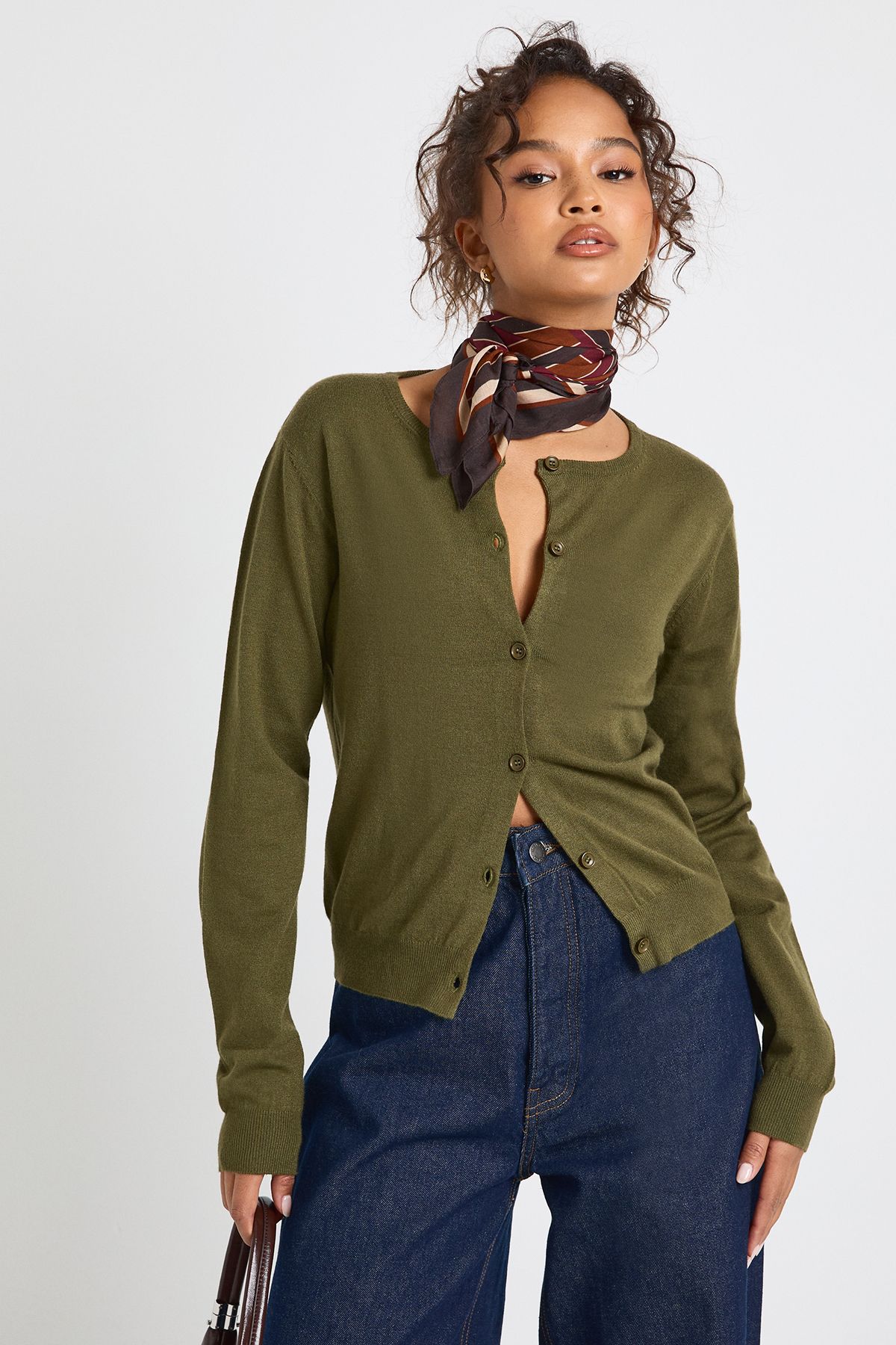 Womens Super Soft Lightweight Knitted Crew Neck Cardigan - Khaki - S, Khaki von boohoo