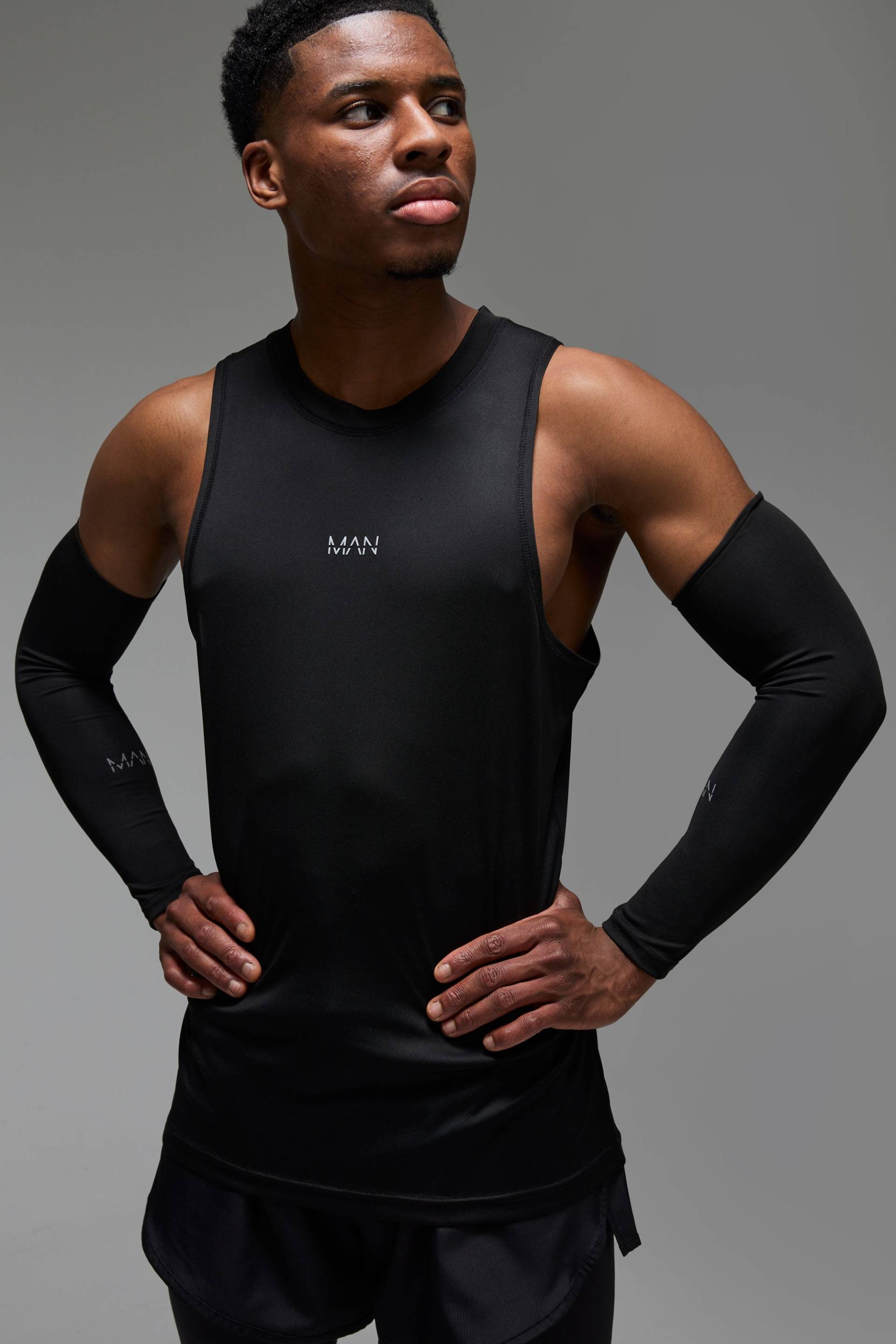 2er-Pack Man Active Kompressions Ärmel von boohooman