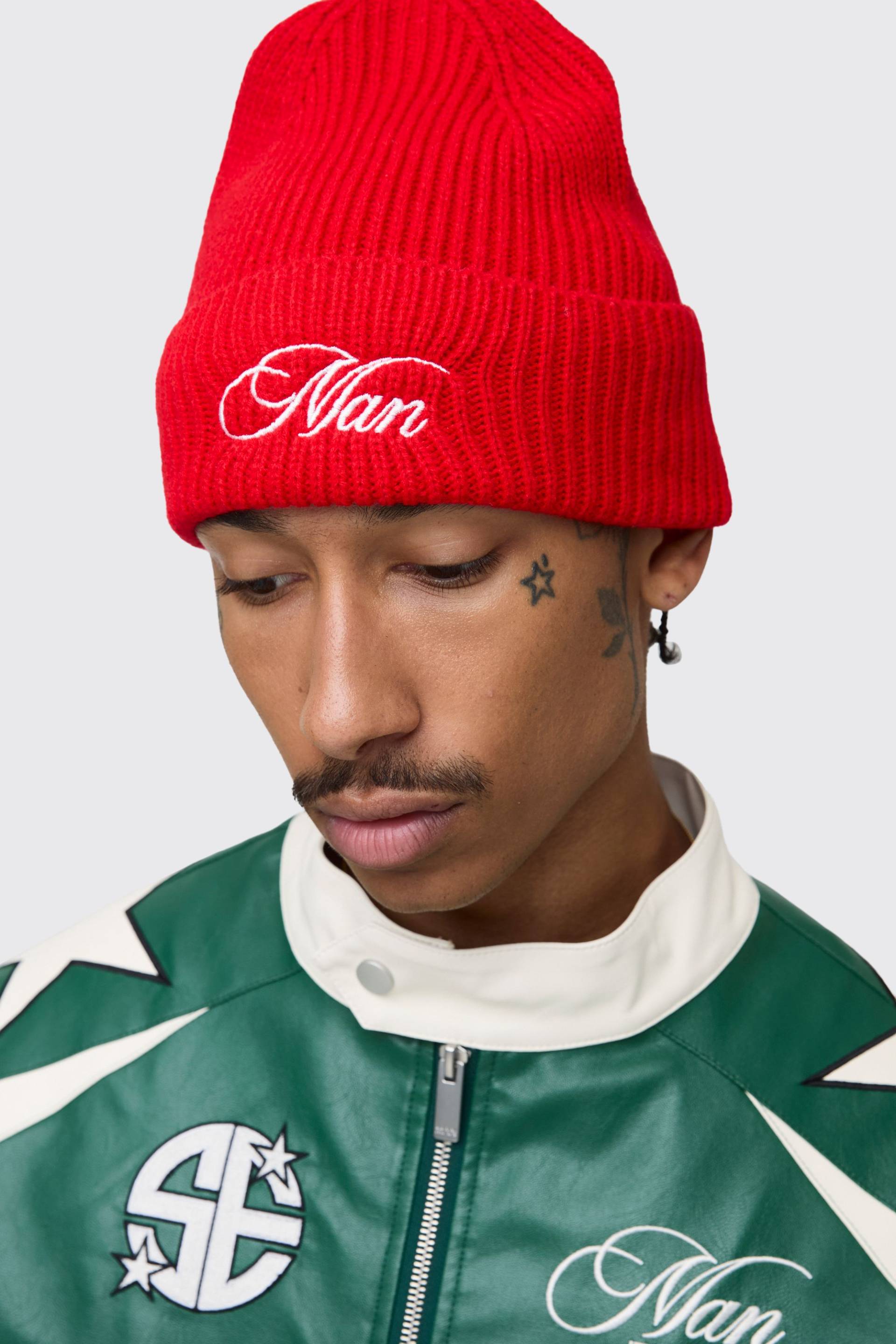 Beanie mit MAN-Stickerei von boohooman