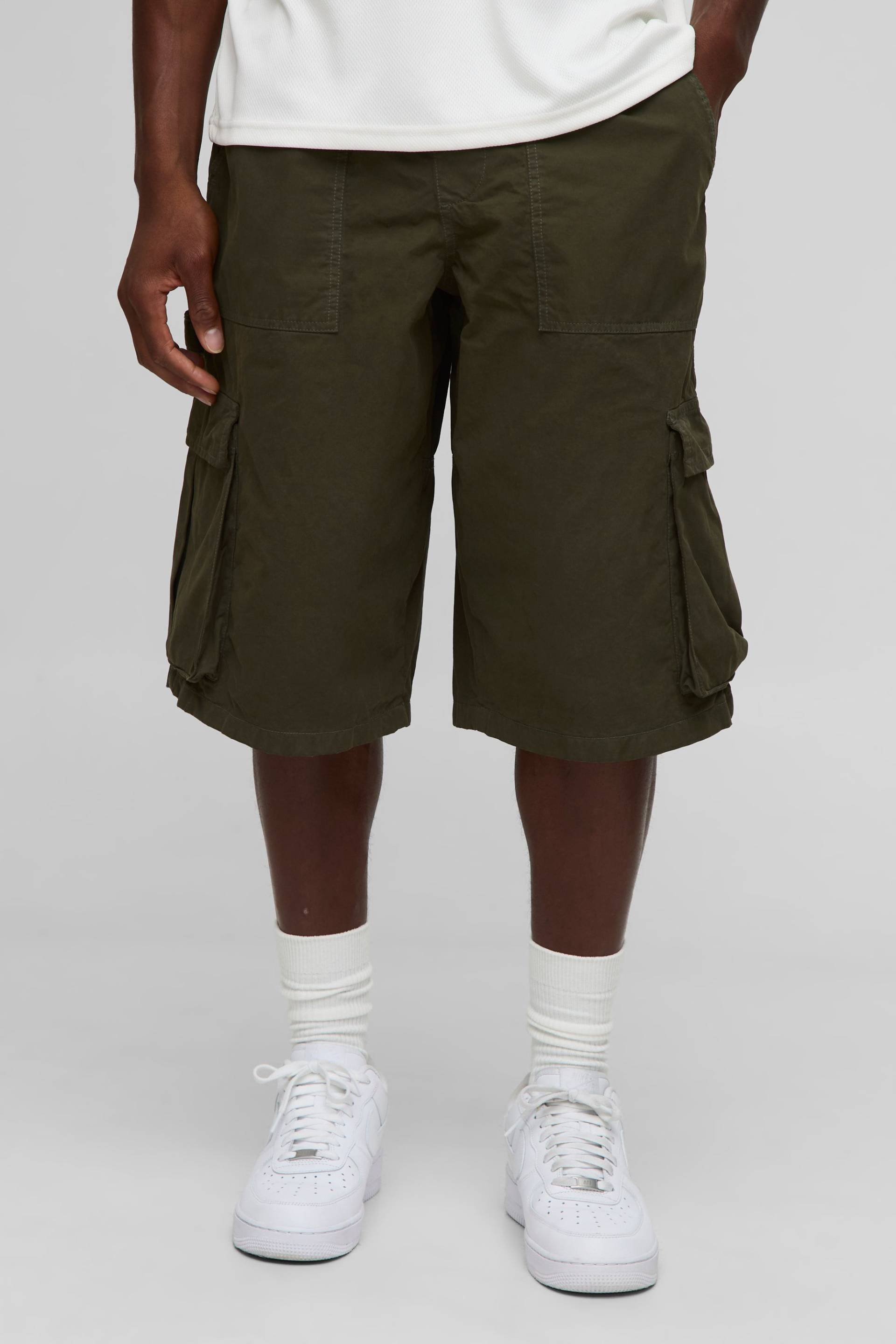 Lockere Cargo-Shorts mit elastischem Bund - Khaki - S, Khaki von boohooman