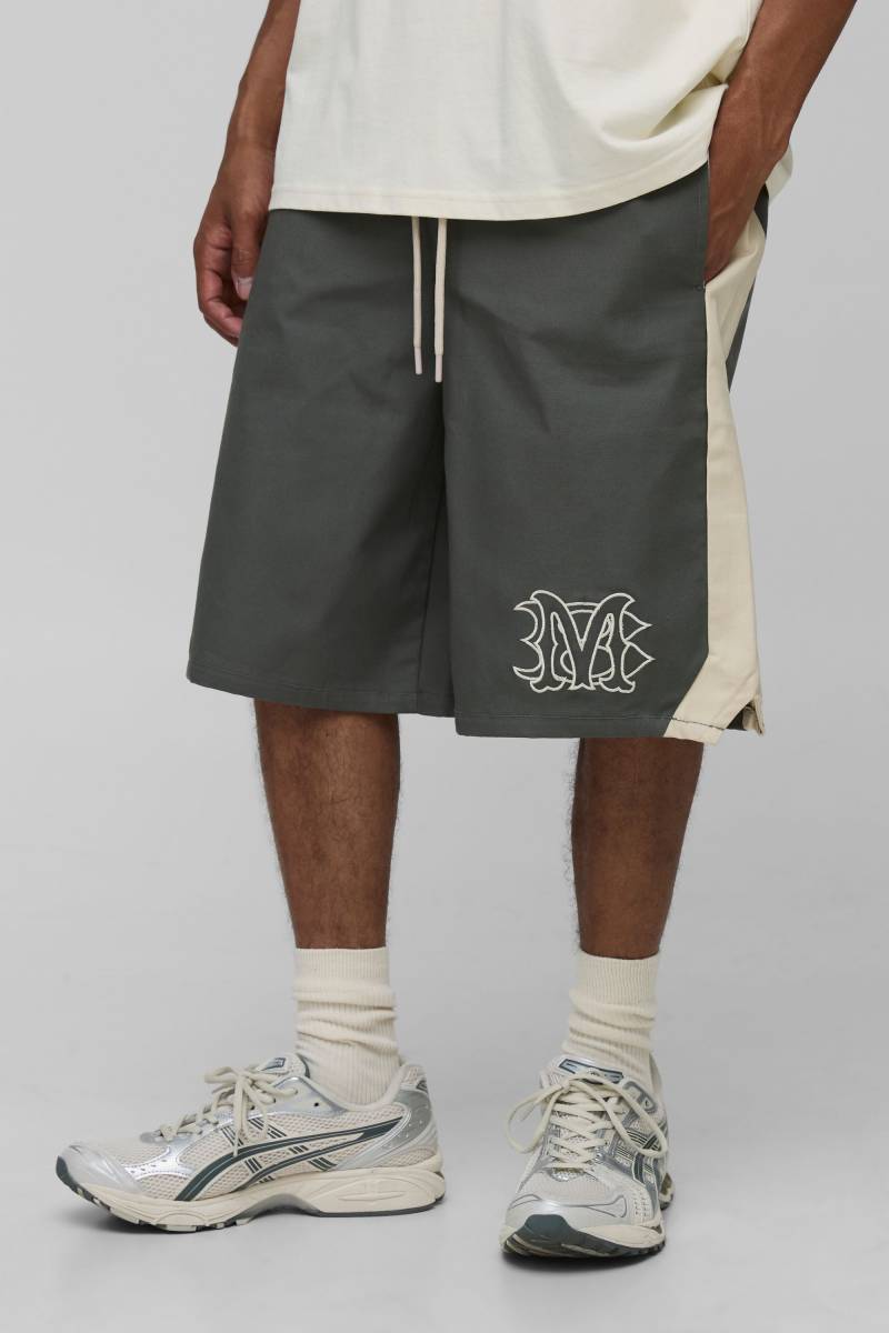 Lockere Shorts mit elastischem Bund und Stickerei - Grün - L, Grün von boohooman