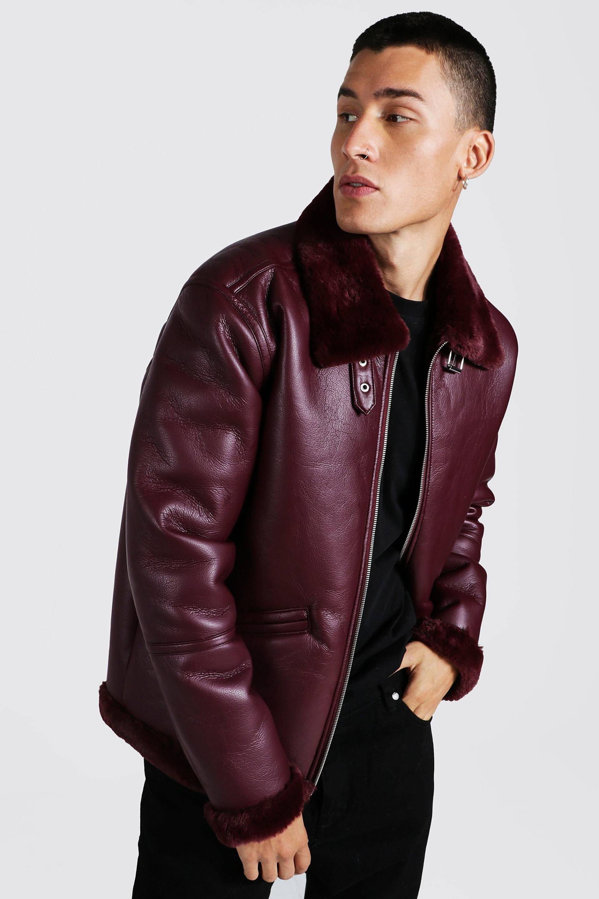 Fliegerjacke in Lederoptik mit Kunstpelzkragen - Burgund - XS, Burgund Fliegerjacke in Lederoptik mit Kunstpelzkragen - Burgund - XS, Burgund von boohooman