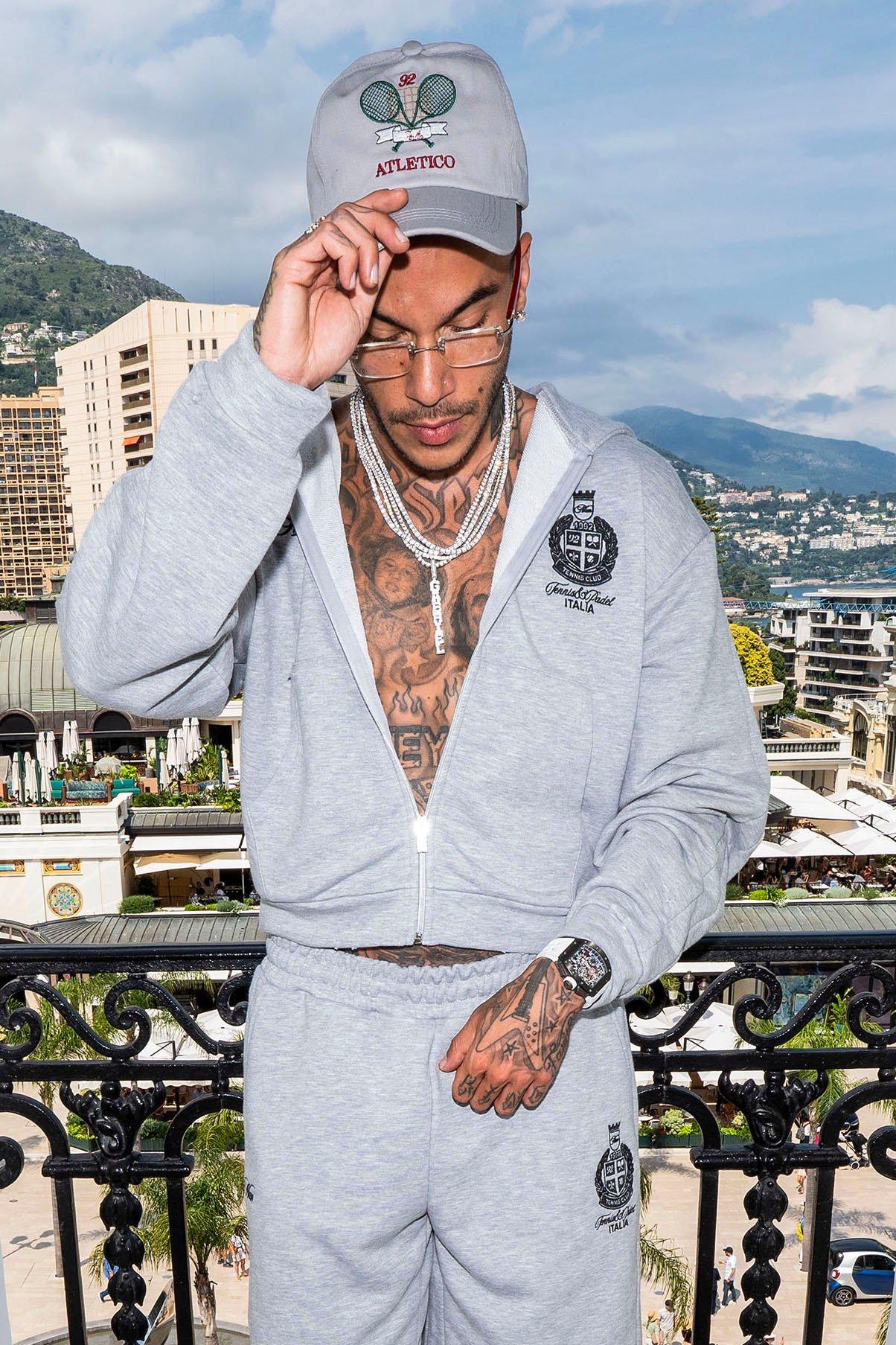 Grauer Hoodie mit Reißverschluss und Man-Stickerei - XS, Grau Grauer Hoodie mit Reißverschluss und Man-Stickerei - XS, Grau von boohooman