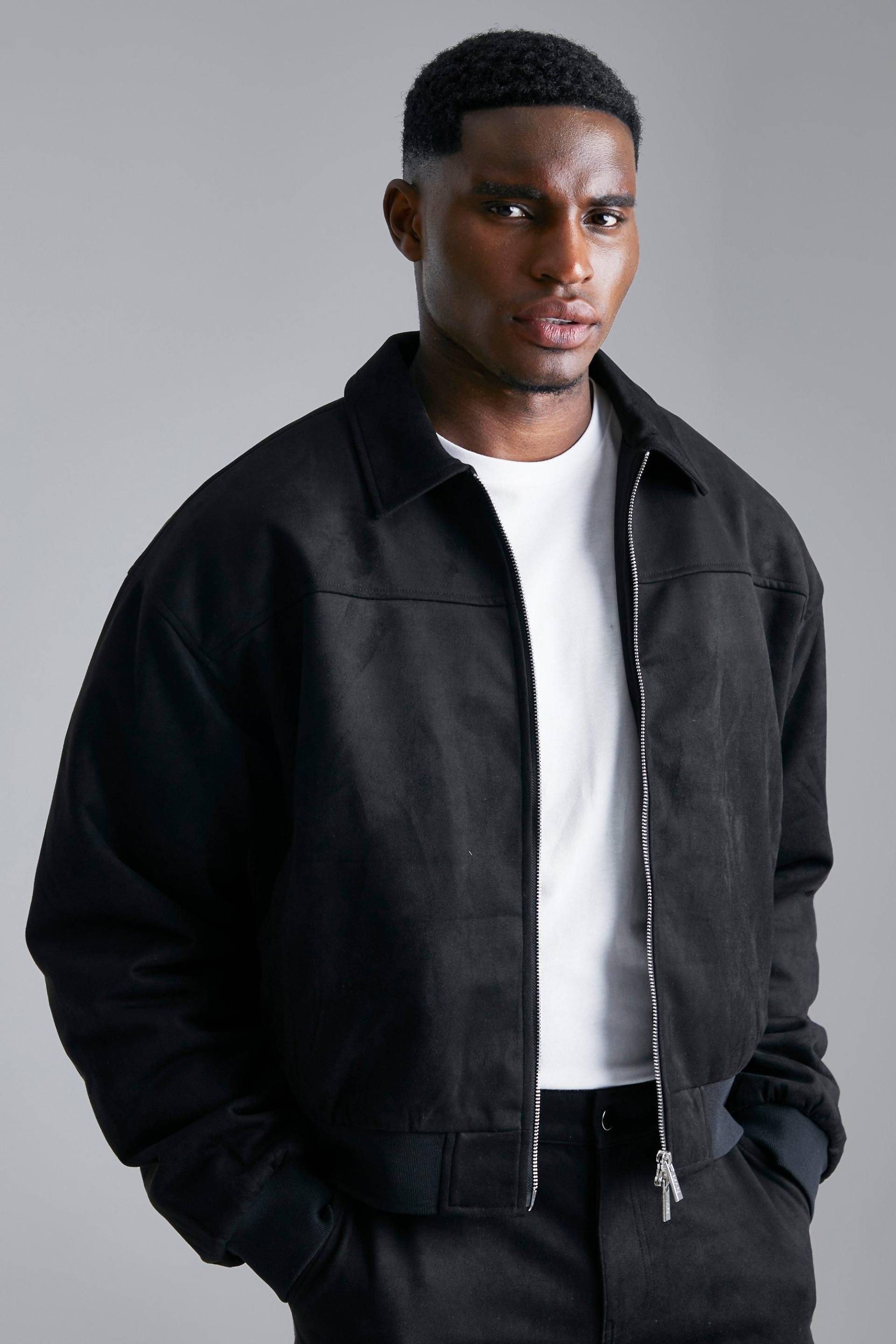 Kastige Bomberjacke aus Wildlederimitat mit Kragen - Schwarz - XS, Schwarz Kastige Bomberjacke aus Wildlederimitat mit Kragen - Schwarz - XS, Schwarz von boohooman