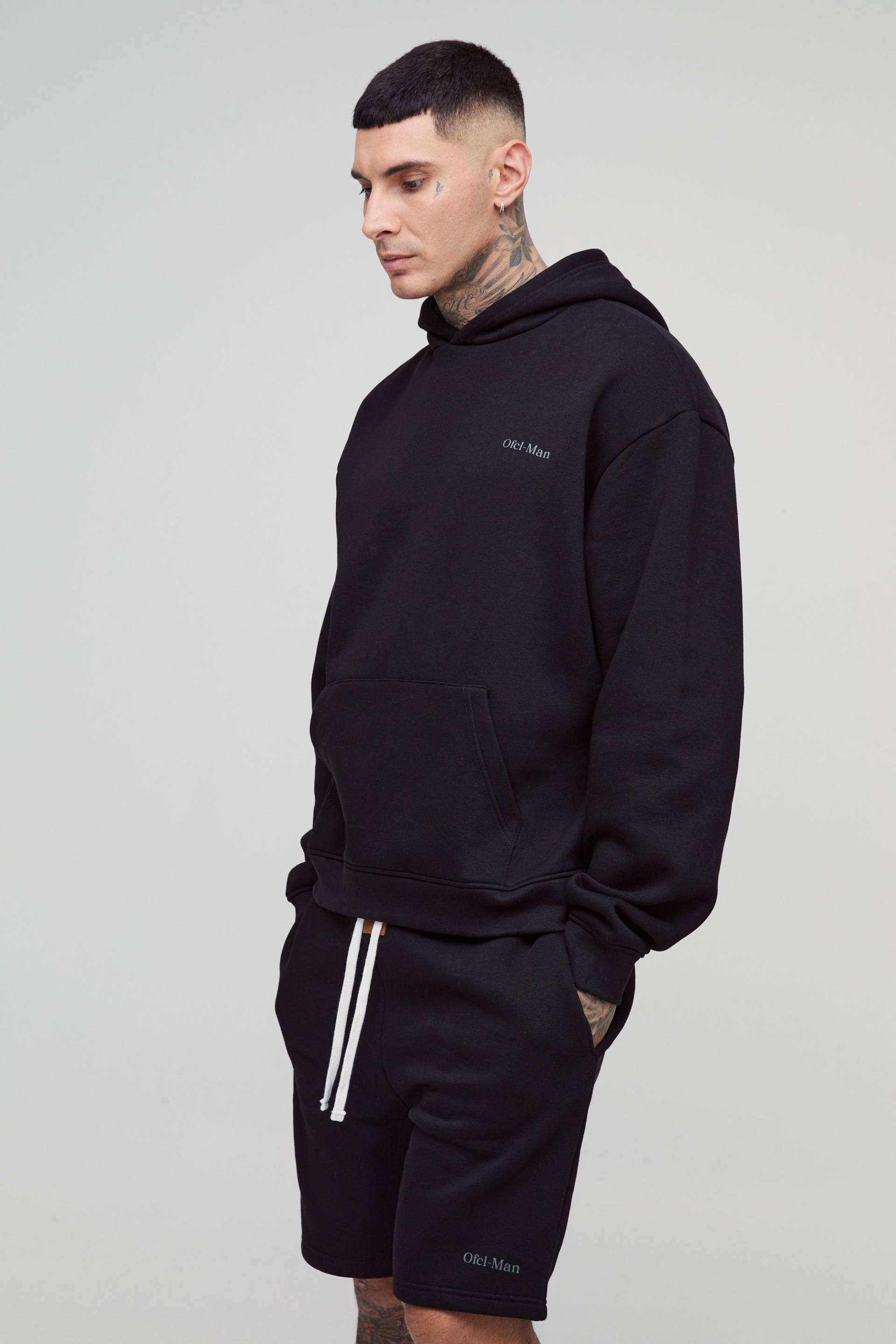 Kastiger Oversize Official Man Hoodie von boohooman