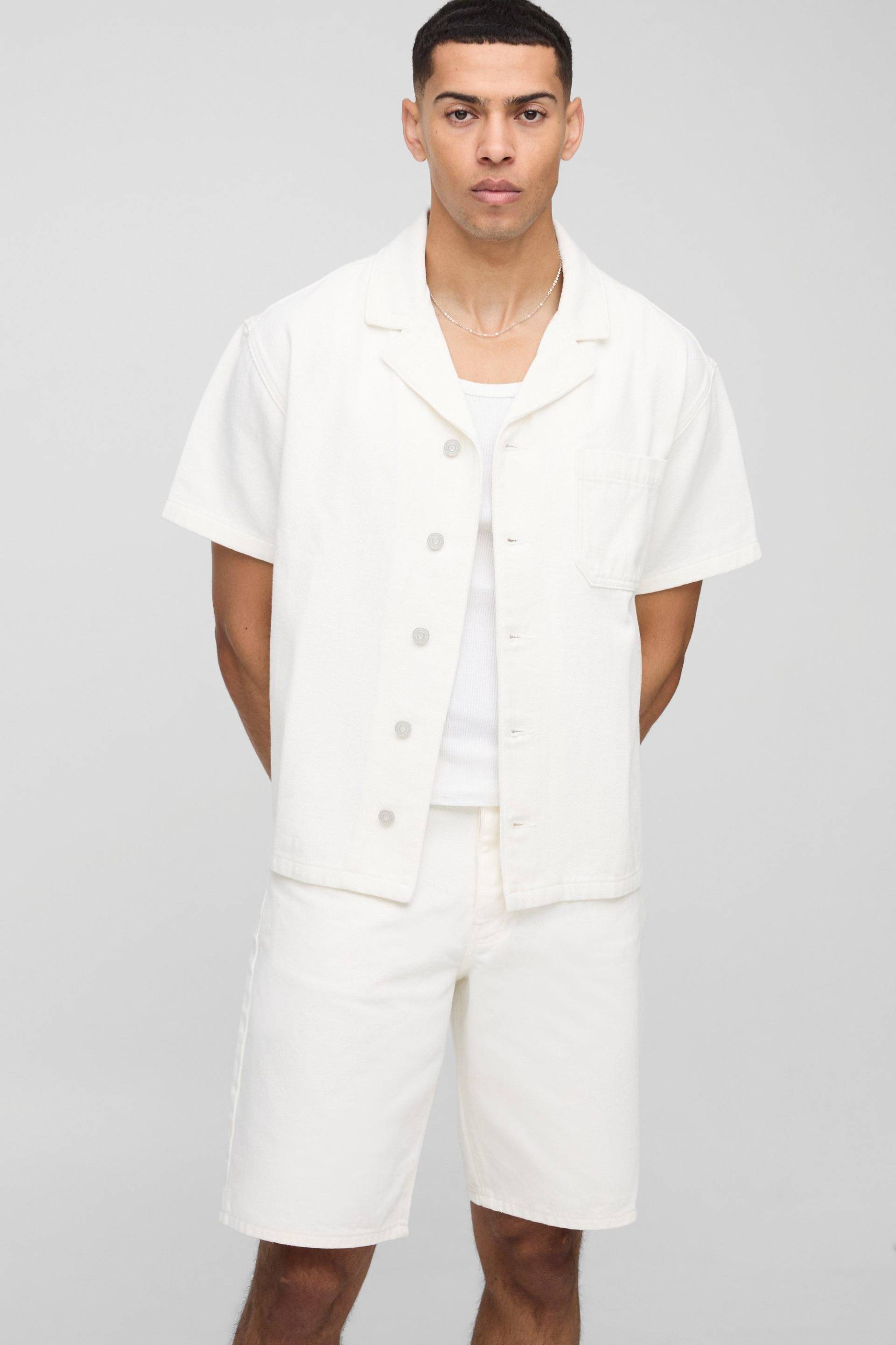 Kurzärmliges kastiges Denim-Hemd - Ecru - XS, Ecru Kurzärmliges kastiges Denim-Hemd - Ecru - XS, Ecru von boohooman