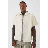 Kurzärmliges kastiges PU-Hemd von boohooman