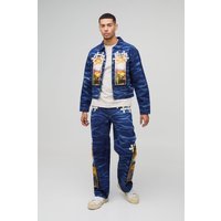 Lockere Jeans in Knitteroptik mit Kreuz-Applikation - Indigo - 32R, Indigo von boohooman