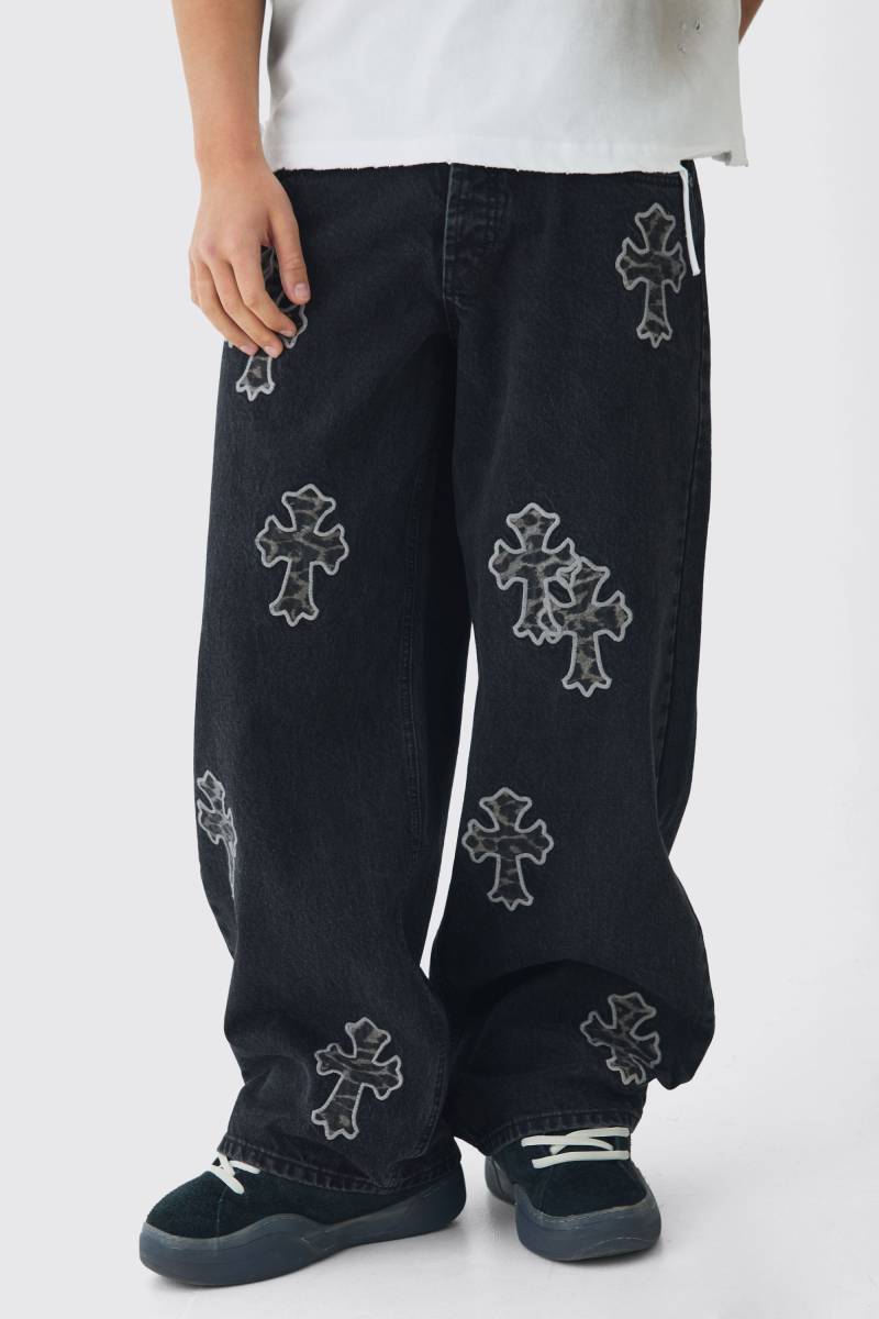 Lockere Jeans mit Leopardenprint Kreuz-Applikation von boohooman
