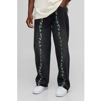 Lockere zerrissene Jeans mit floralem Print - Schwarz - 32R, Schwarz von boohooman