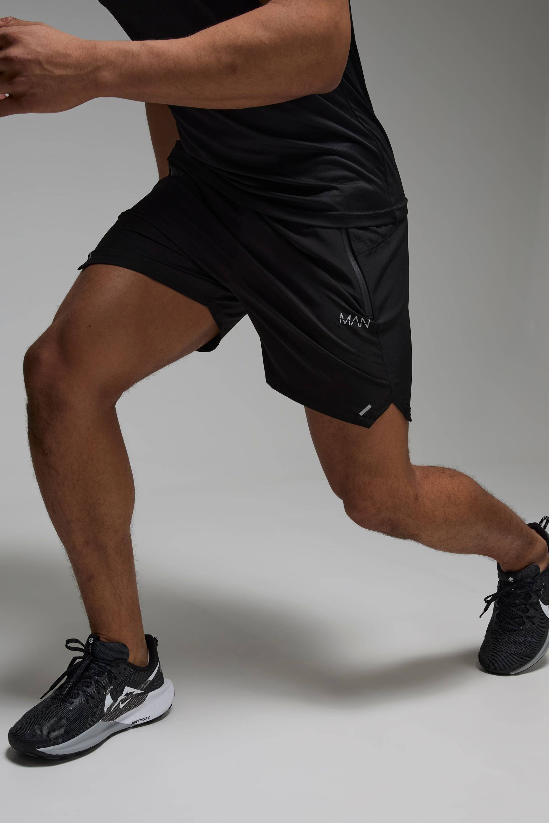 Man Active 5-in-1 Shorts - Schwarz - 5XL, Schwarz von boohooman