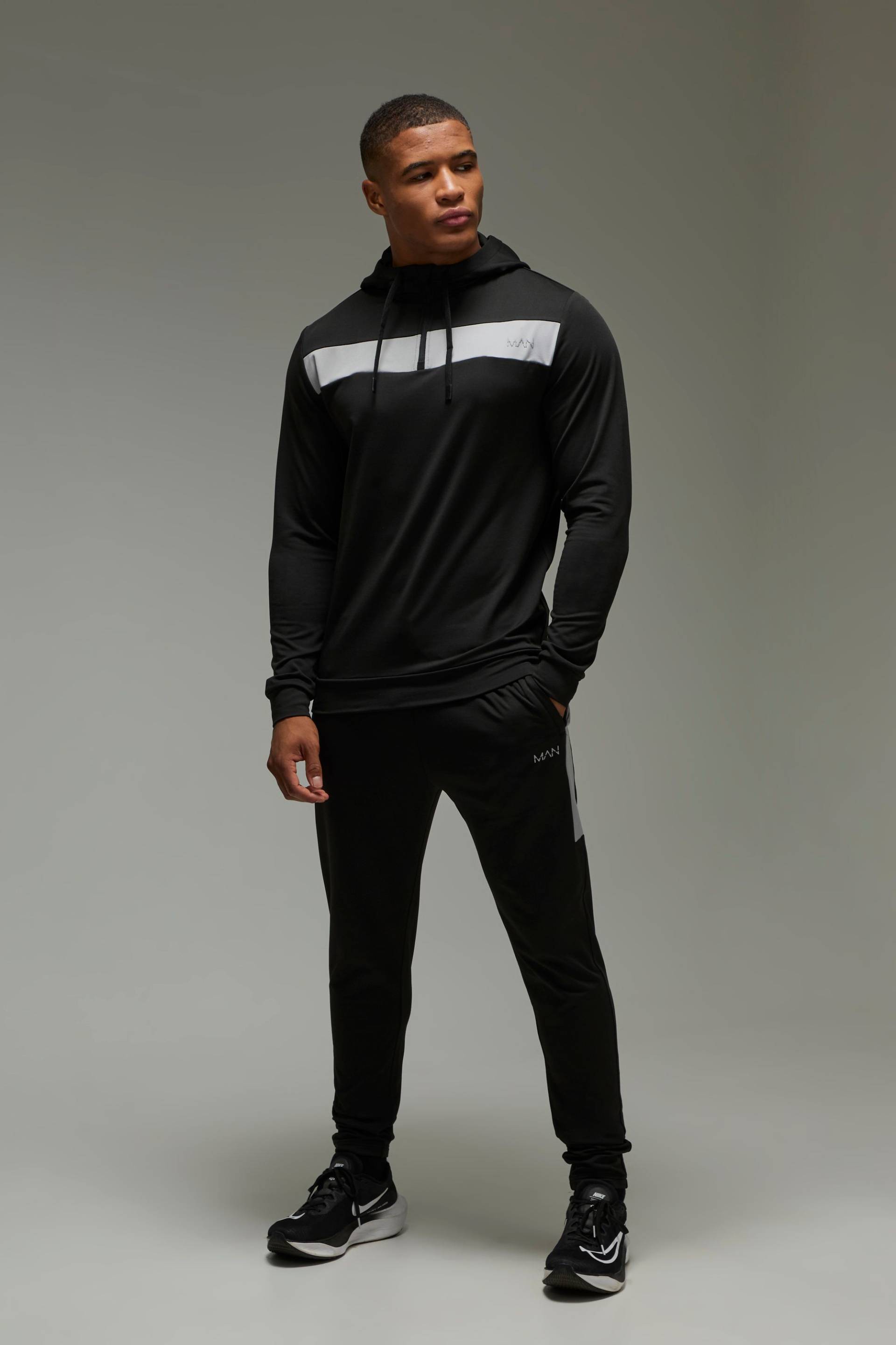 Man Active Colorblock Trainingsanzug mit Kapuze - Schwarz - XS, Schwarz von boohooman