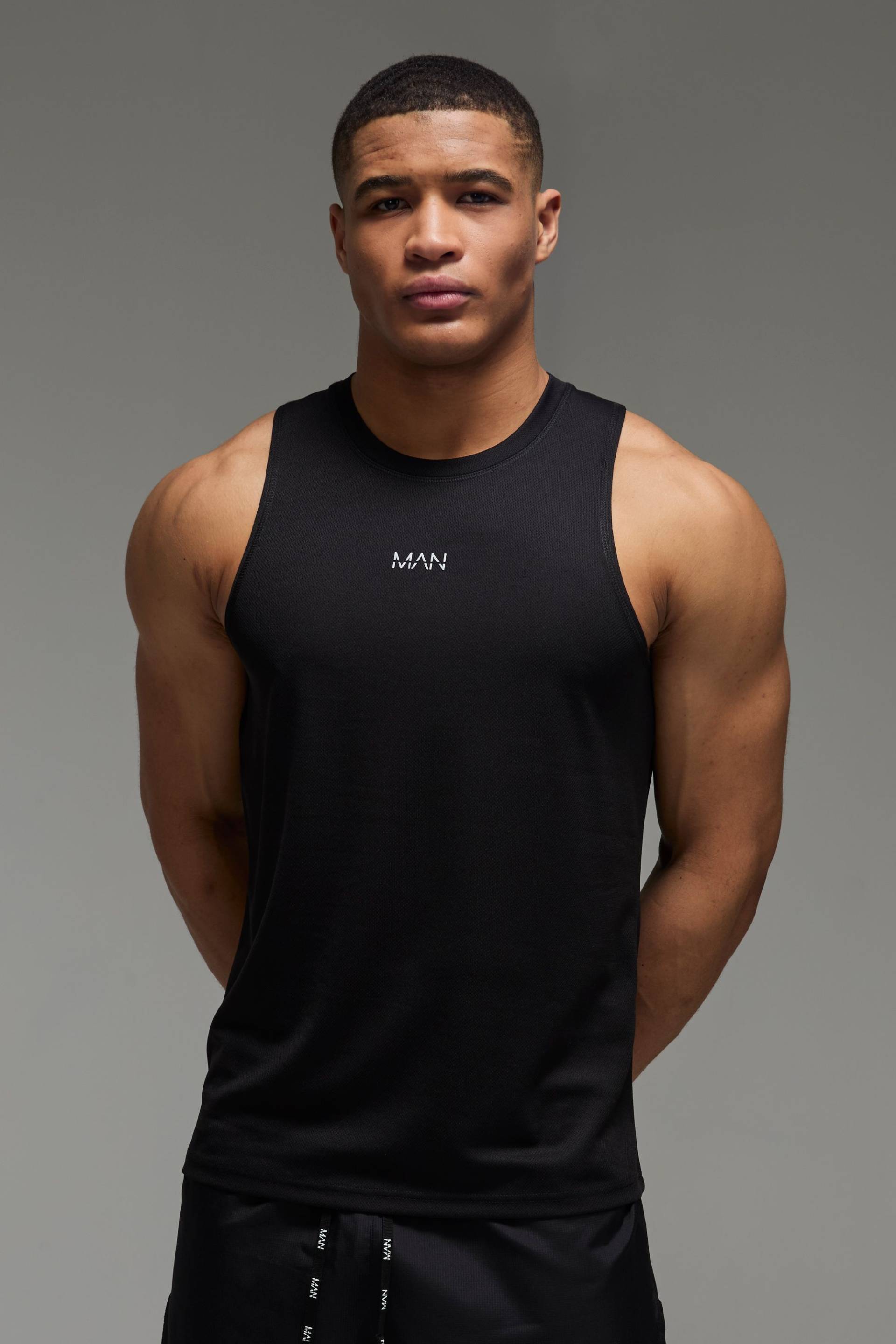 Man Active Hybrid Mesh-vesttop - Schwarz - XS, Schwarz Man Active Hybrid Mesh-vesttop - Schwarz - XS, Schwarz von boohooman
