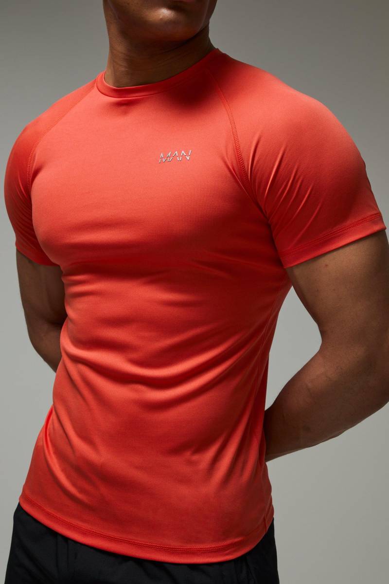 Man Active Hybrid Muscle-Fit Mesh T-Shirt - Orange - M, Orange von boohooman