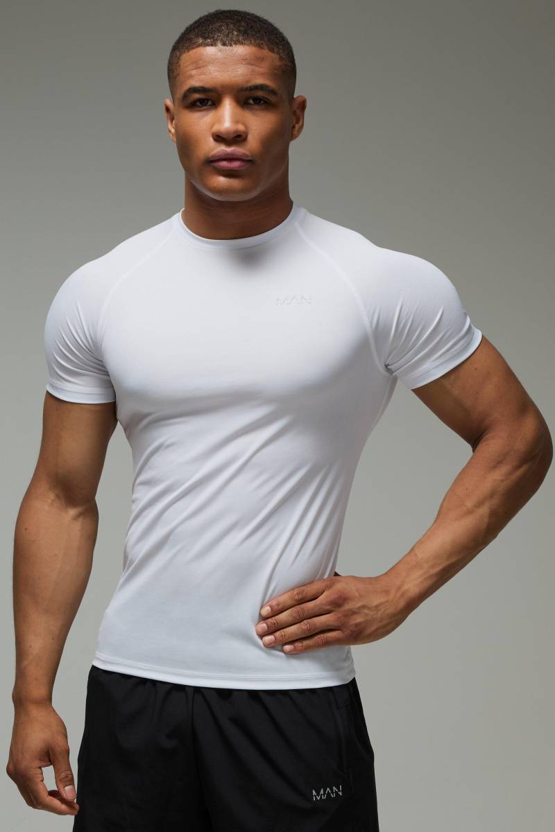 Man Active Hybrid Muscle-Fit Mesh T-Shirt - Weiß - 2XL, Weiß von boohooman