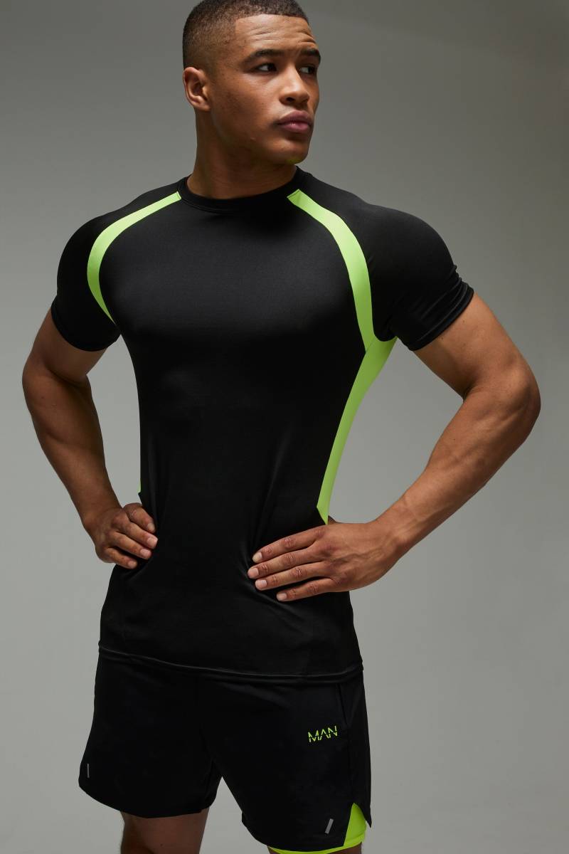 Man Active Colorblock Muscle-Fit T-Shirt - Mehrfarbig - XL, Mehrfarbig von boohooman