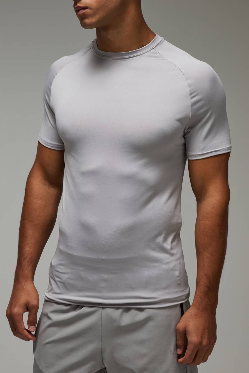 Man Active Lightweight Essentials Fitness Muscle Fit T-Shirt mit Raglanärmeln - Grau - 2XL, Grau von boohooman