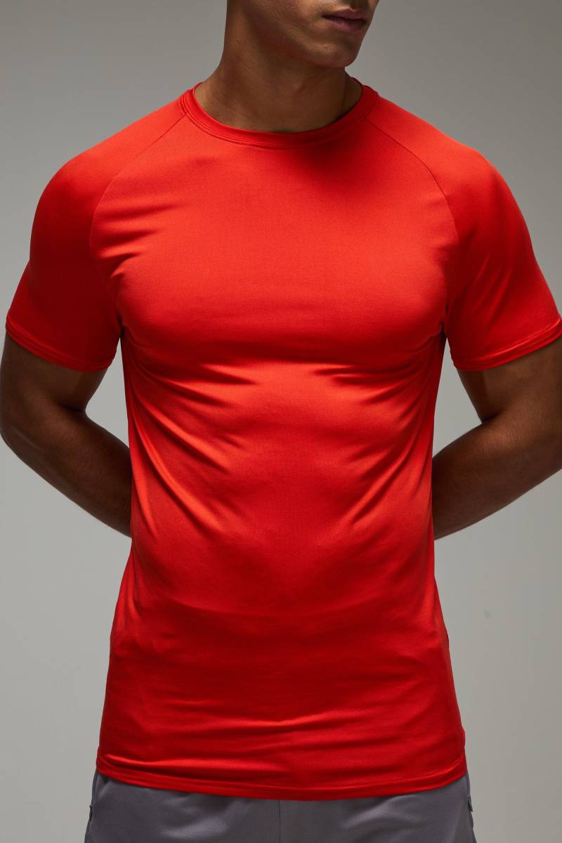 Man Active Lightweight Essentials Gym Raglan T-Shirt - Rot - XS, Rot von boohooman