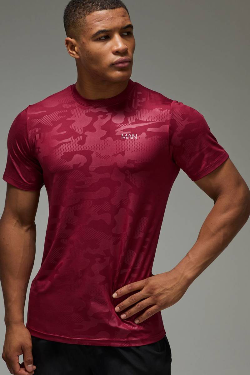 Man Active Camouflage Raglan T-Shirt - Rot - L, Rot von boohooman