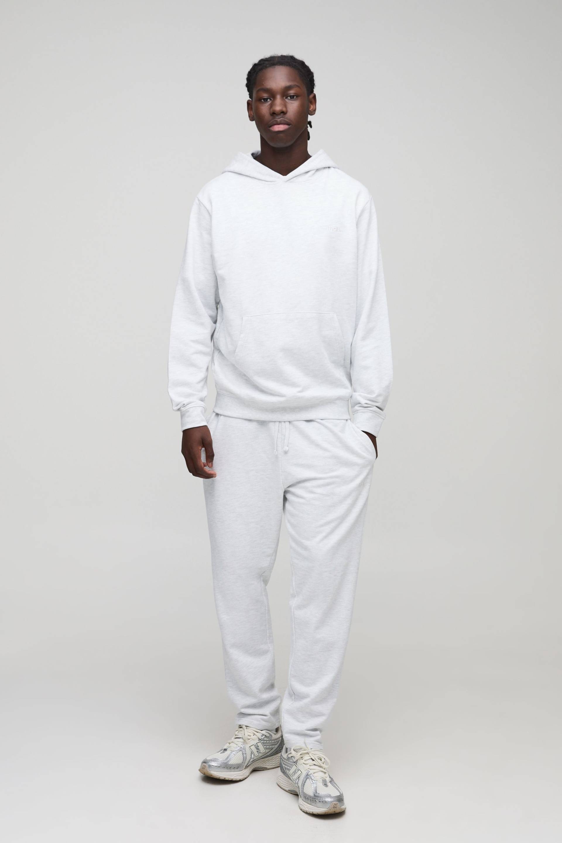 Man Basic Hoodie & lockere Jogginghose von boohooman
