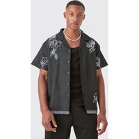 Mens Boxy Revere Floral Pocket Embroidery Shirt - Schwarz - S, Schwarz von boohooman