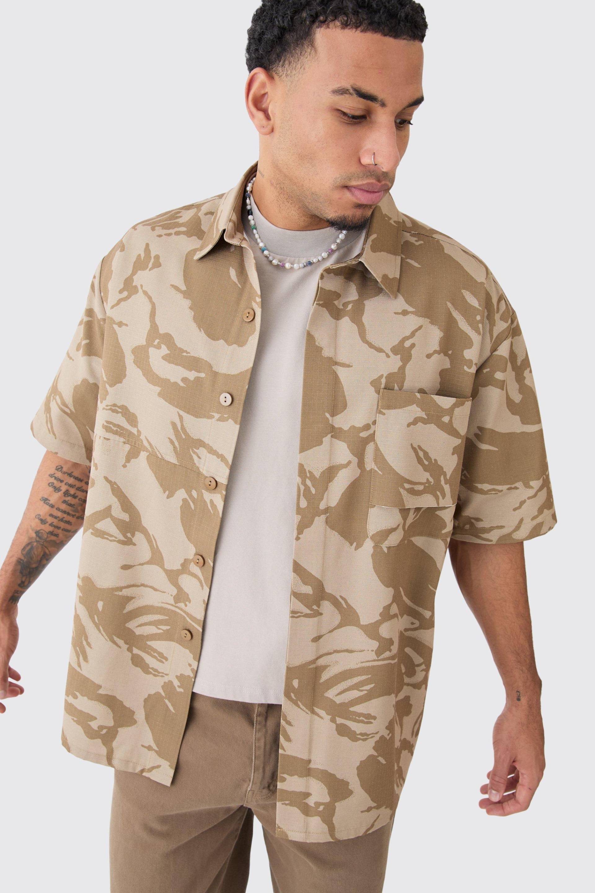 Mens Kastiges Oversize Camouflage Ripstop-Hemd - Khaki - XS, Khaki von boohooman