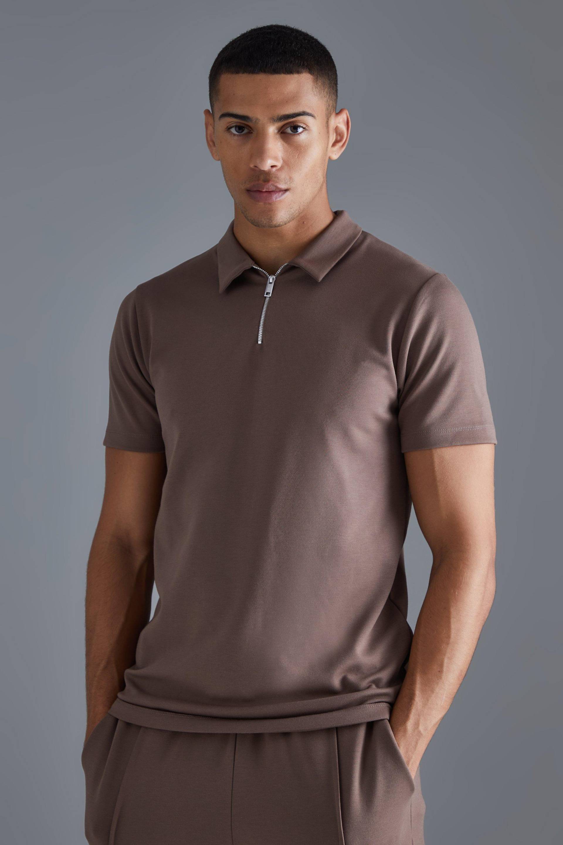 Mens Kurzärmliges Slim-Fit Poloshirt mit 1/4 Reißverschluss - Braun - M, Braun von boohooman