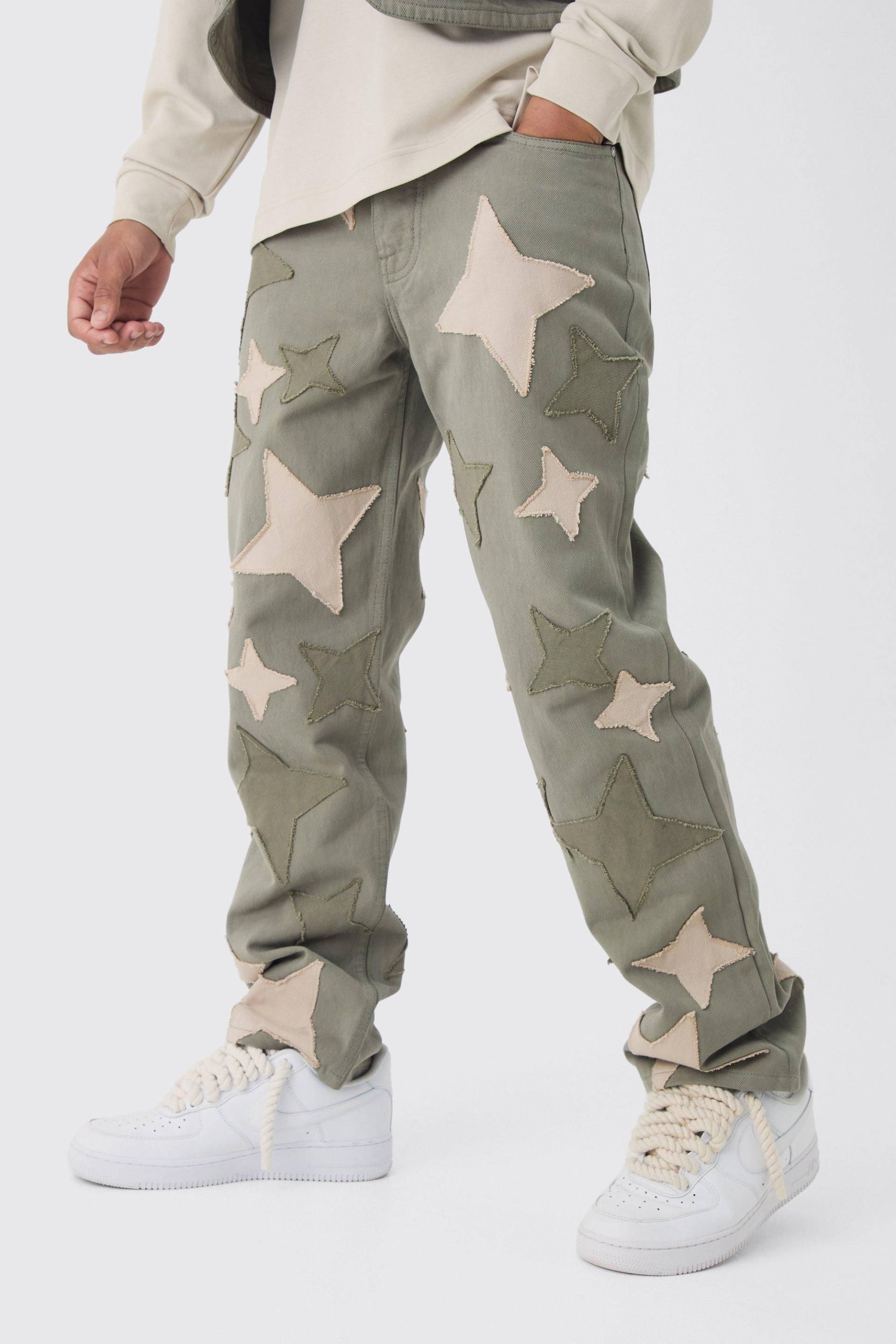 Lockere Patchwork Jeans mit Sternen-Applikation - Khaki - 30R, Khaki von boohooman