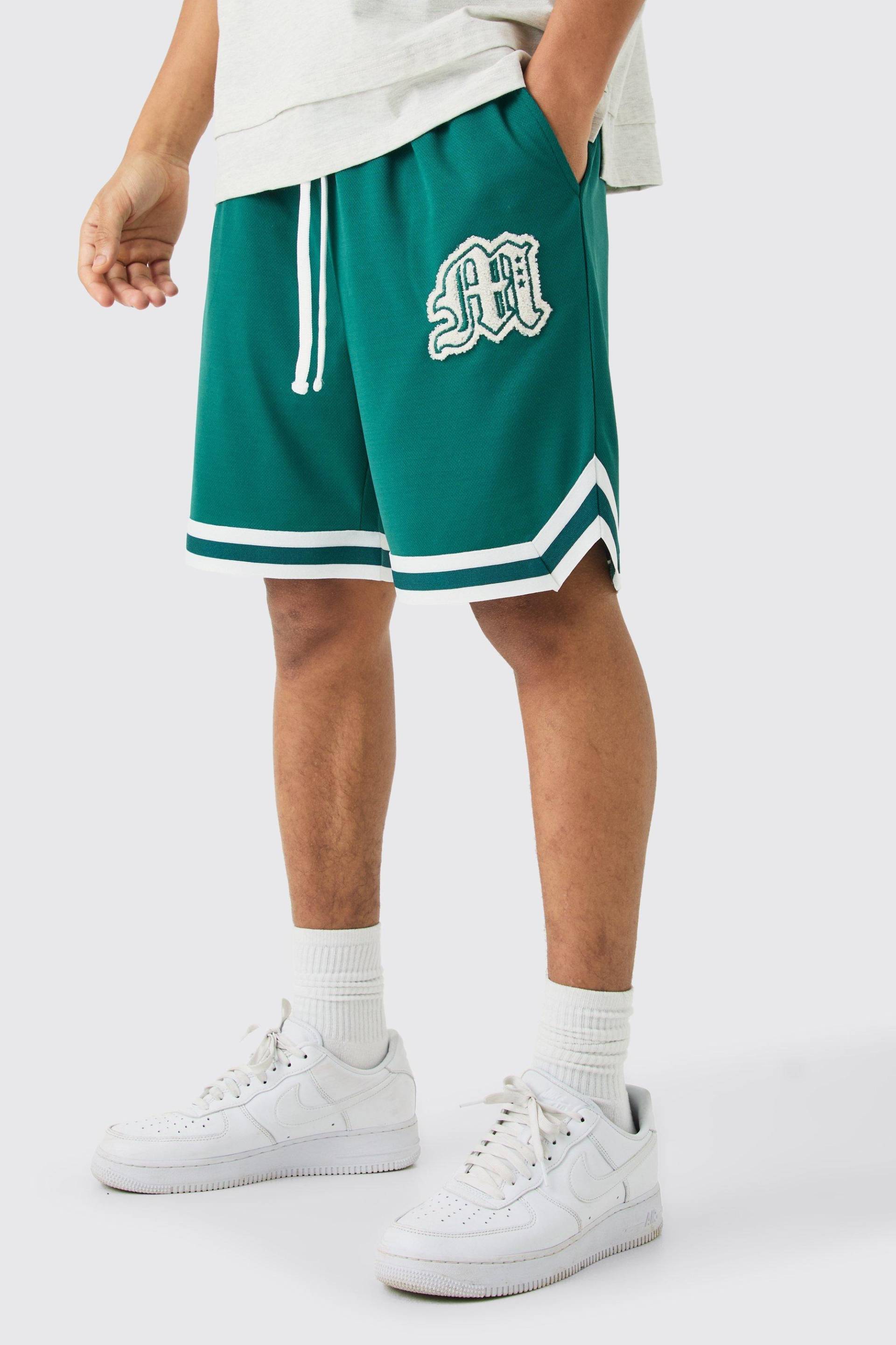 Mens Loose Fit M Applique Mesh Basketball Short - Grün - M, Grün von boohooman