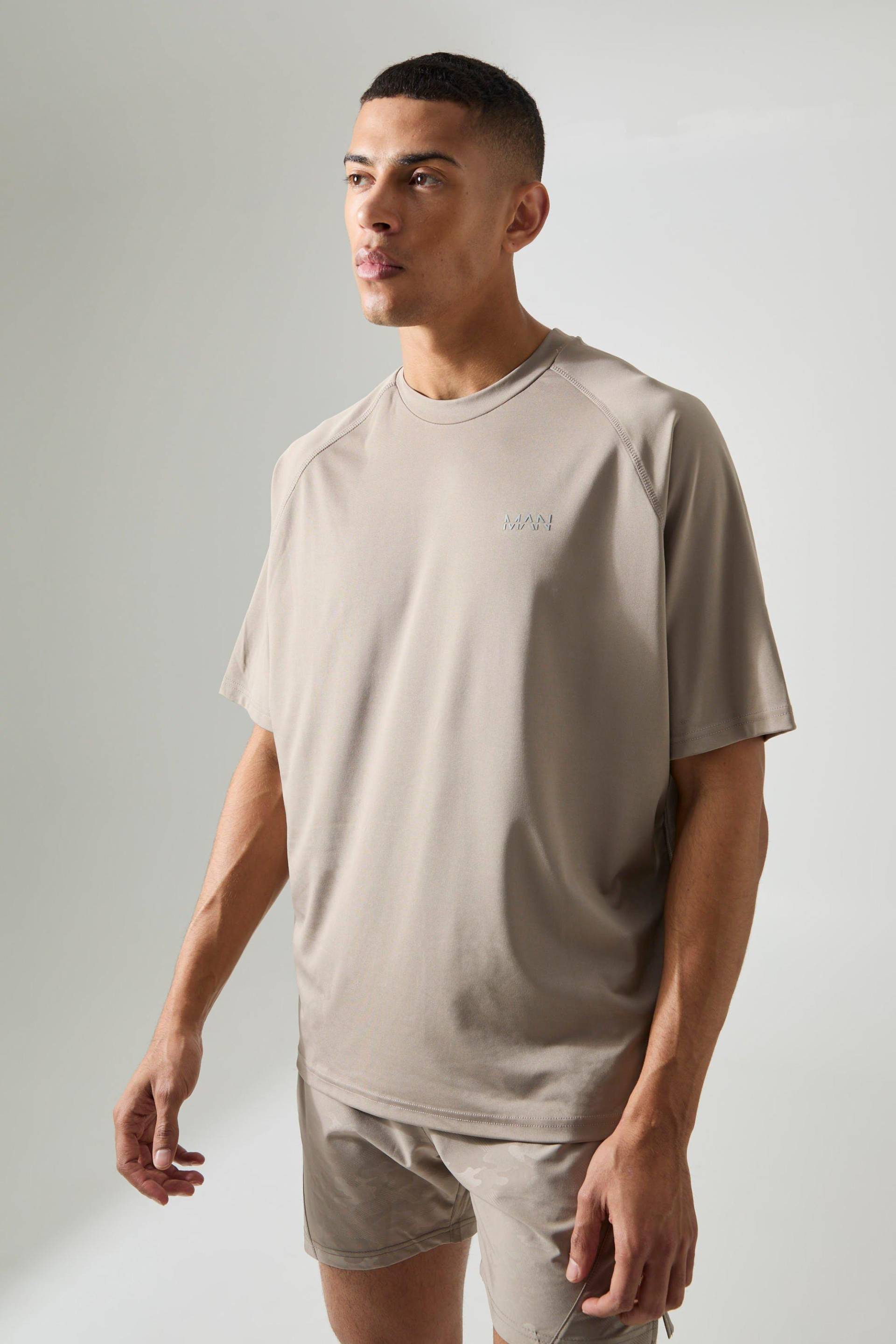 Mens Man Active Oversize Raglan T-Shirt - Beige - XS, Beige von boohooman