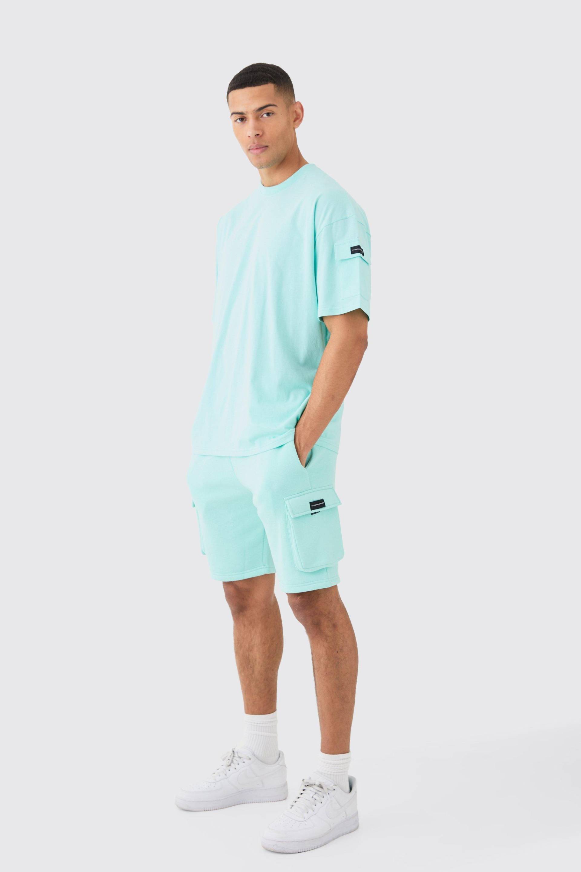 Mens Man Oversized Cargo T-shirt And Slim Short Set - Blau - XS, Blau von boohooman