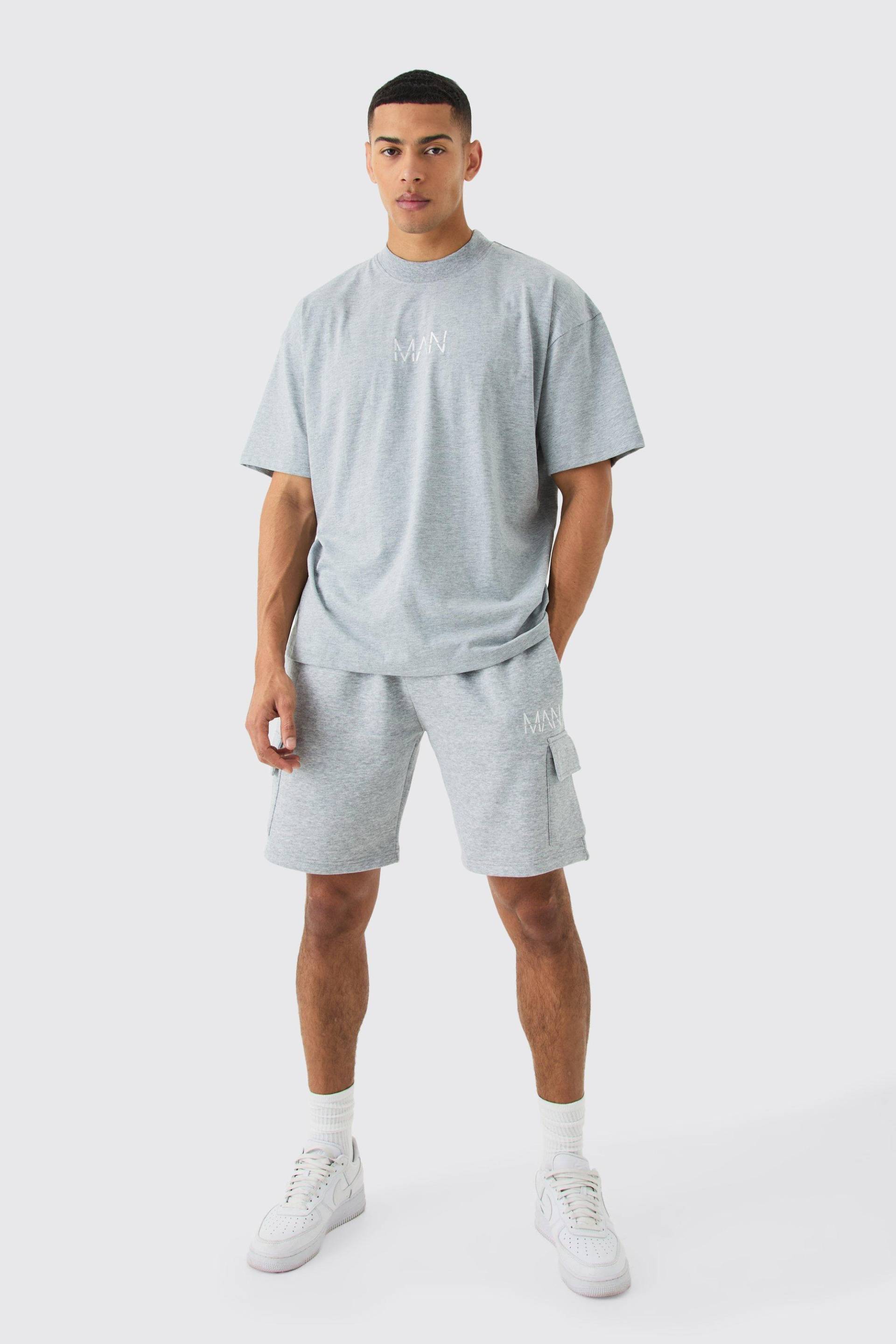 Mens Man Oversized Extended Neck T-shirt And Cargo Short Set - Grau - XS, Grau von boohooman