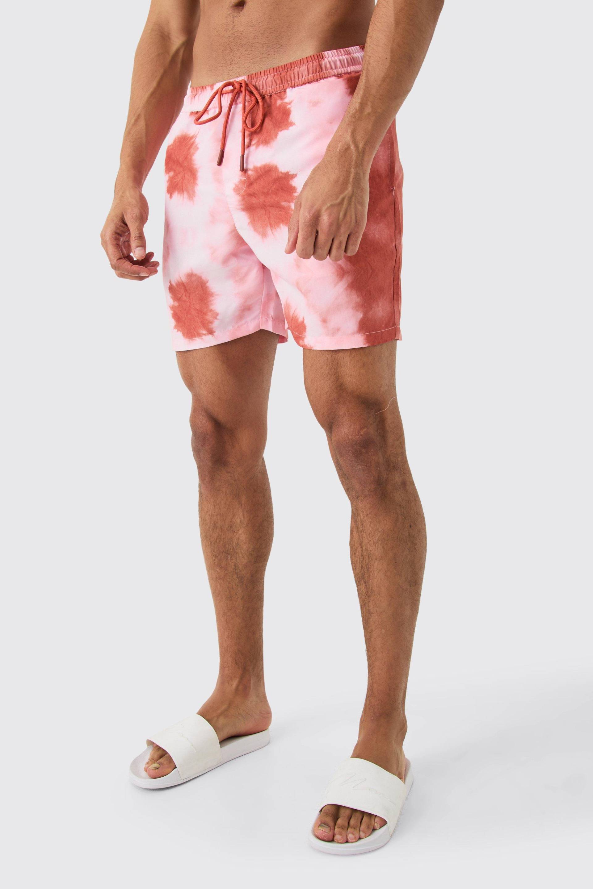 Mens Mid Length Tie Dye Swim Short - Rosa - XL, Rosa von boohooman