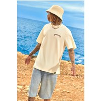 Mens Resort Printed Regular Fit T-shirt - Ecru - L, Ecru von boohooman