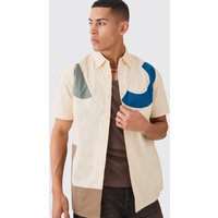 Mens Short Sleeve Oversized Poplin Shapes Applique Shirt - Ecru - S, Ecru von boohooman