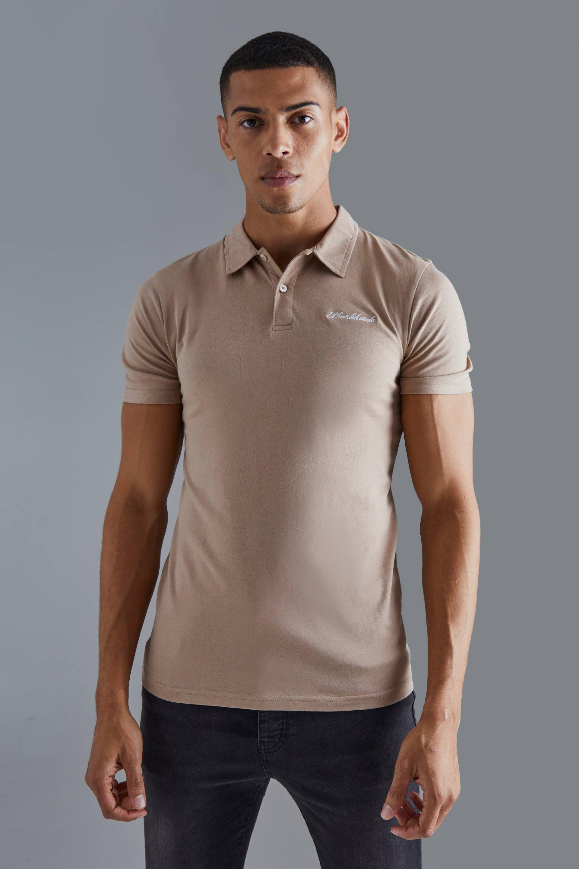 Mens Slim-Fit Poloshirt mit Man-Stickerei - Beige - XS, Beige von boohooman
