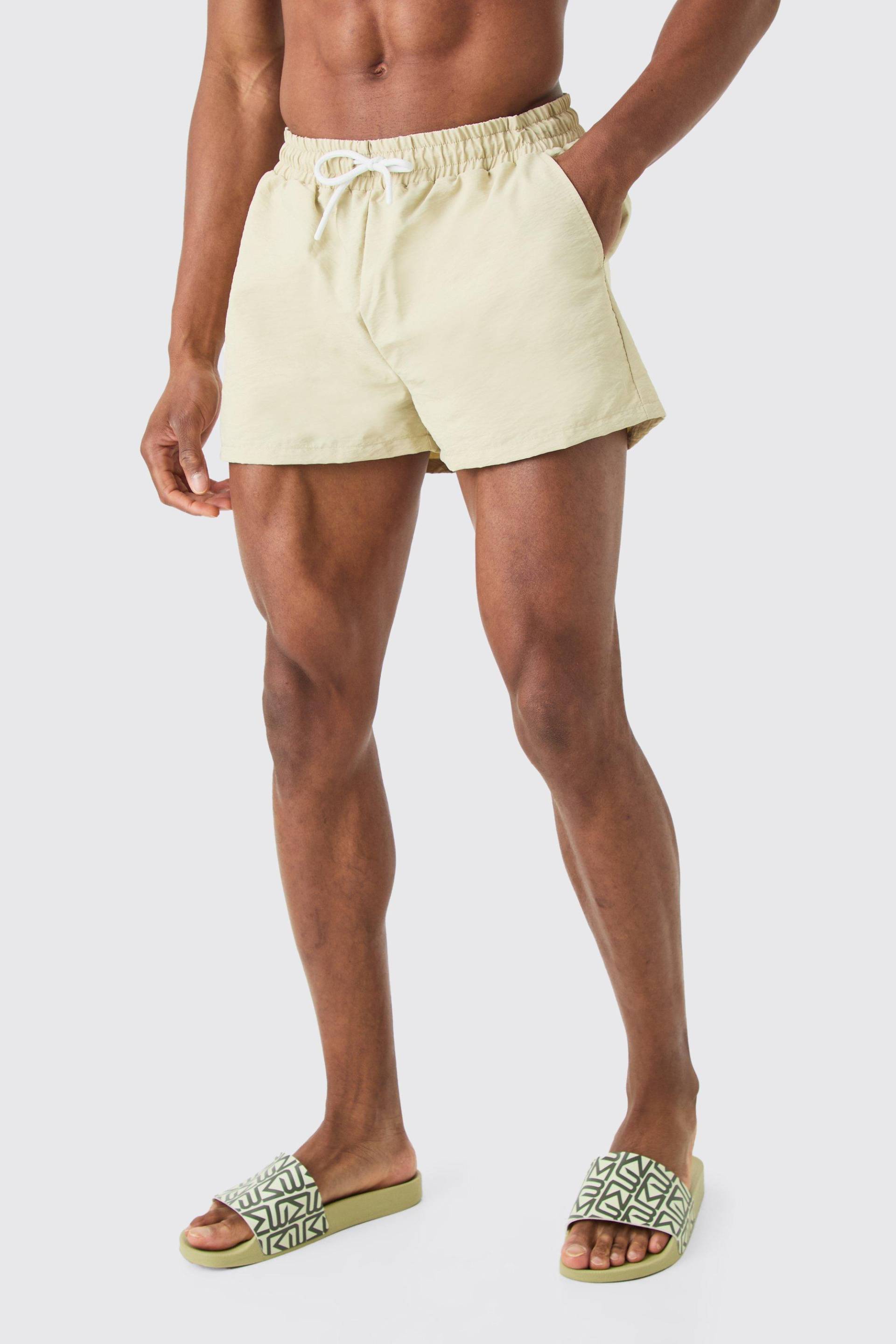 Mens Super Short Plain Crinkle Swim Short - Gold - M, Gold von boohooman