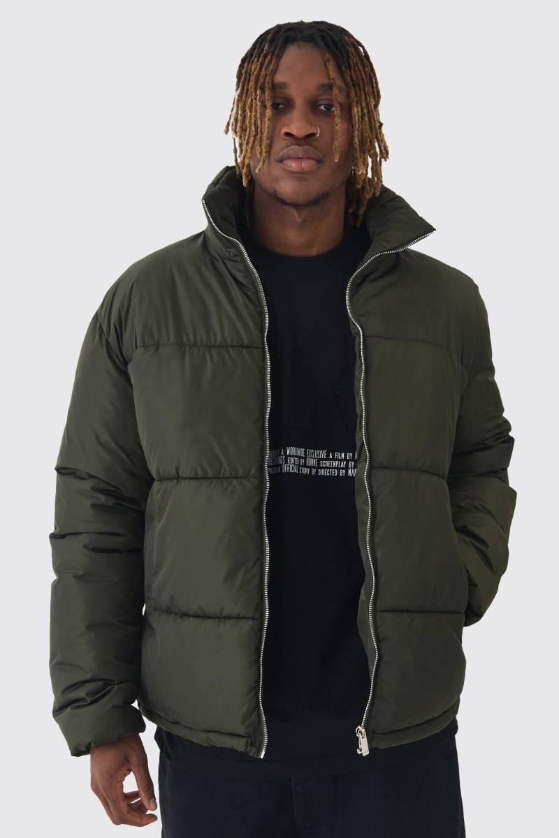 Tall Steppjacke mit Trichterkragen und Worldwide Applikation in Khaki - M, Khaki von boohooman