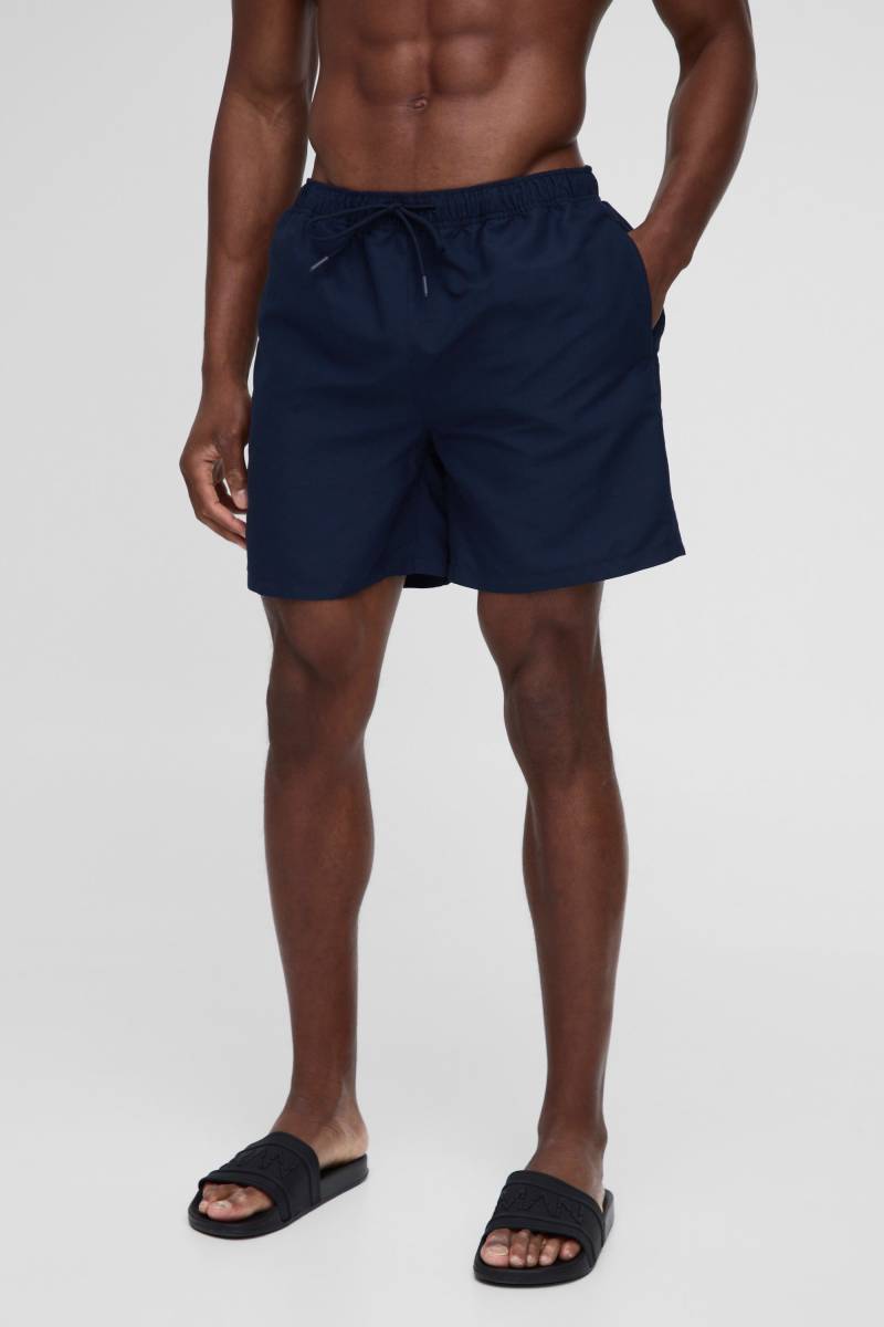 Mittellange Badehose in Dunkelblau - XS, Blau Mittellange Badehose in Dunkelblau - XS, Blau von boohooman