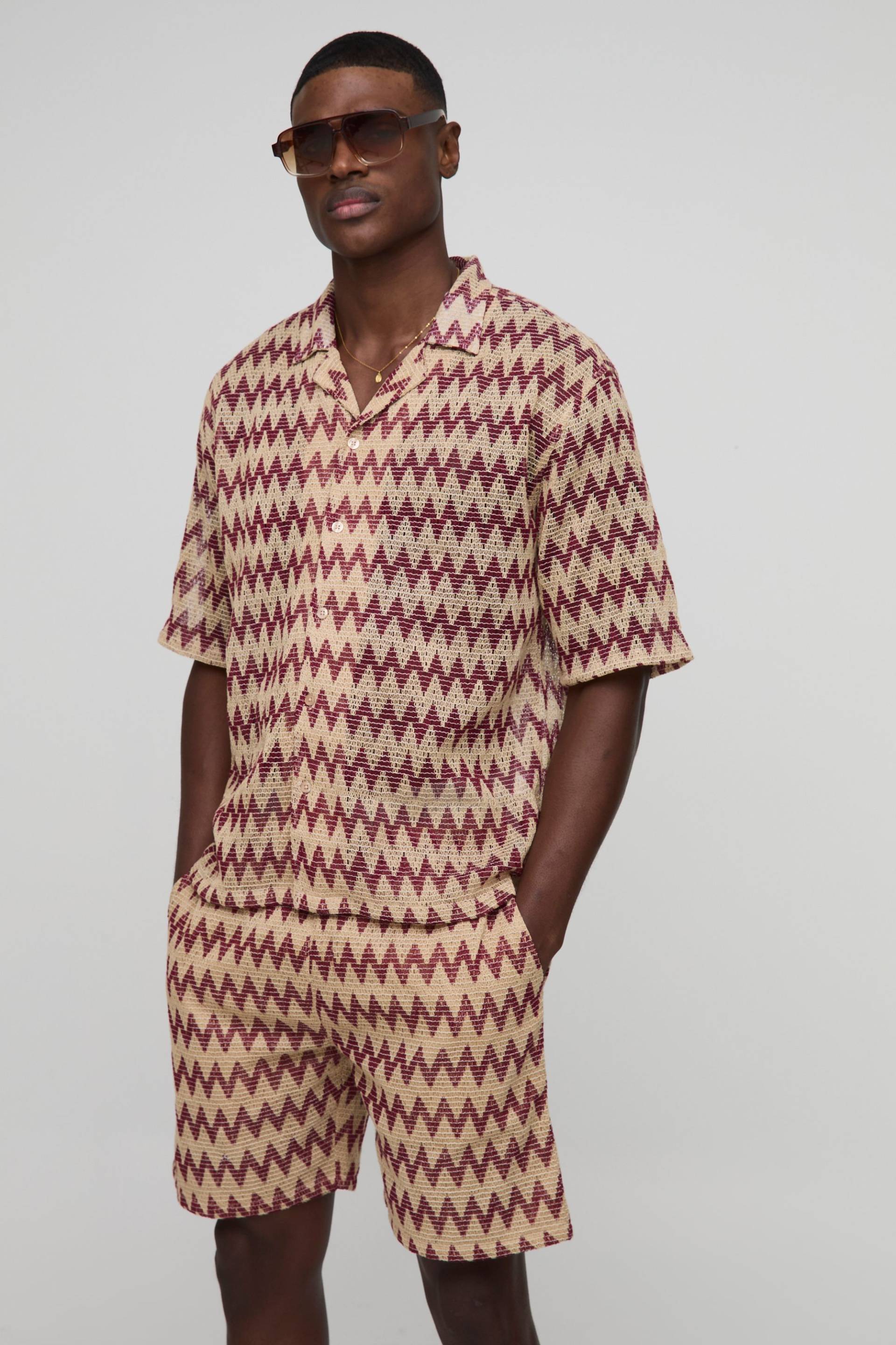 Oversize Häkel-Hemd mit Zick-Zack Print und lockere Shorts - Rot - XS, Rot Oversize Häkel-Hemd mit Zick-Zack Print und lockere Shorts - Rot - XS, Rot von boohooman