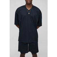 Oversize Mesh Sport-Top mit V-Ausschnitt & Shorts - Schwarz - L, Schwarz von boohooman