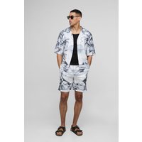 Oversize Satin-Hemd mit Palmen-Print und Shorts von boohooman