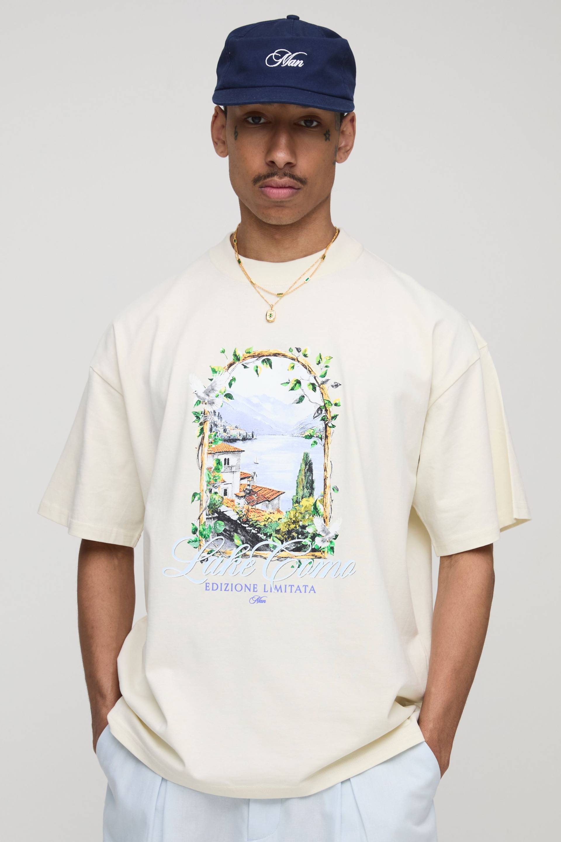 Oversize T-Shirt mit See Como Print von boohooman