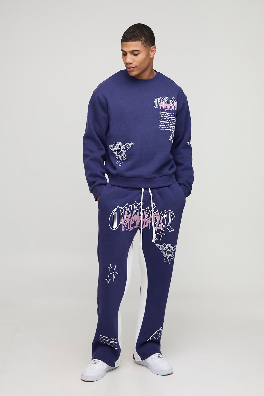 Kastiges Oversize Sweatshirt mit Graffiti-Print & Jogginghose - Blau - M, Blau von boohooman