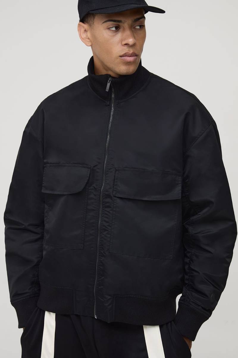 Gerippte Oversize Bomberjacke mit Trichterkragen - Schwarz - S, Schwarz von boohooman