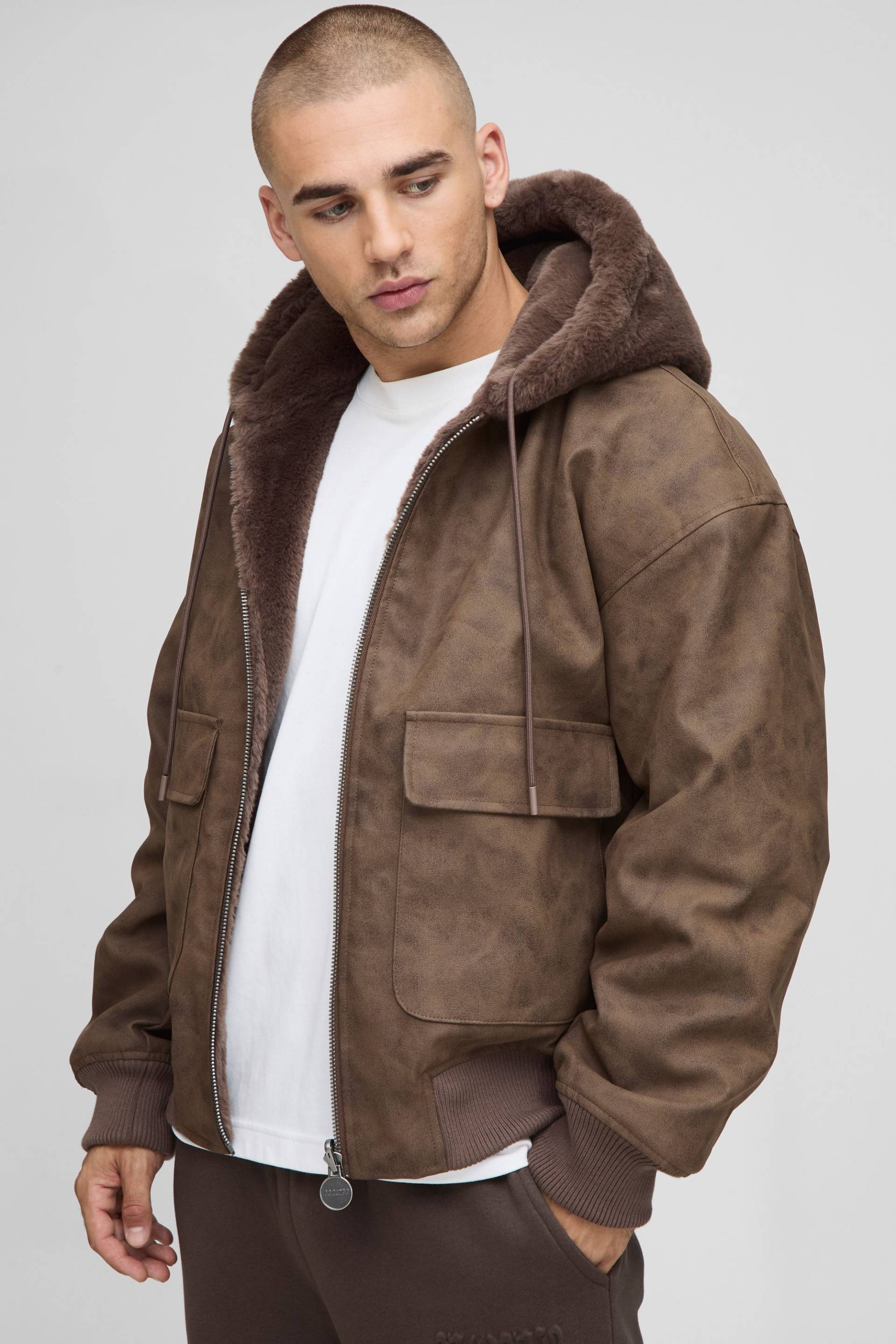 Oversized Fit Reversible PU and Faux Fur Hooded Bomber Jacket - Braun - M, Braun von boohooman